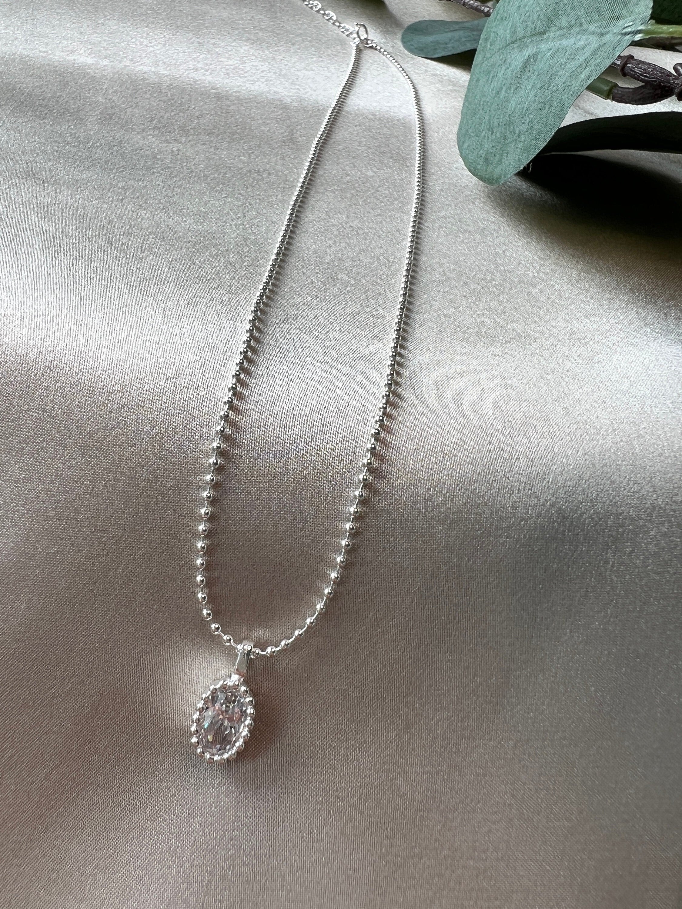 Halskette mit Zirkonia Anhänger 925 Silber, Halskette für Frauen, Brautschmuck, Hochzeit Accessoire-Halskette-Schmuckblüte