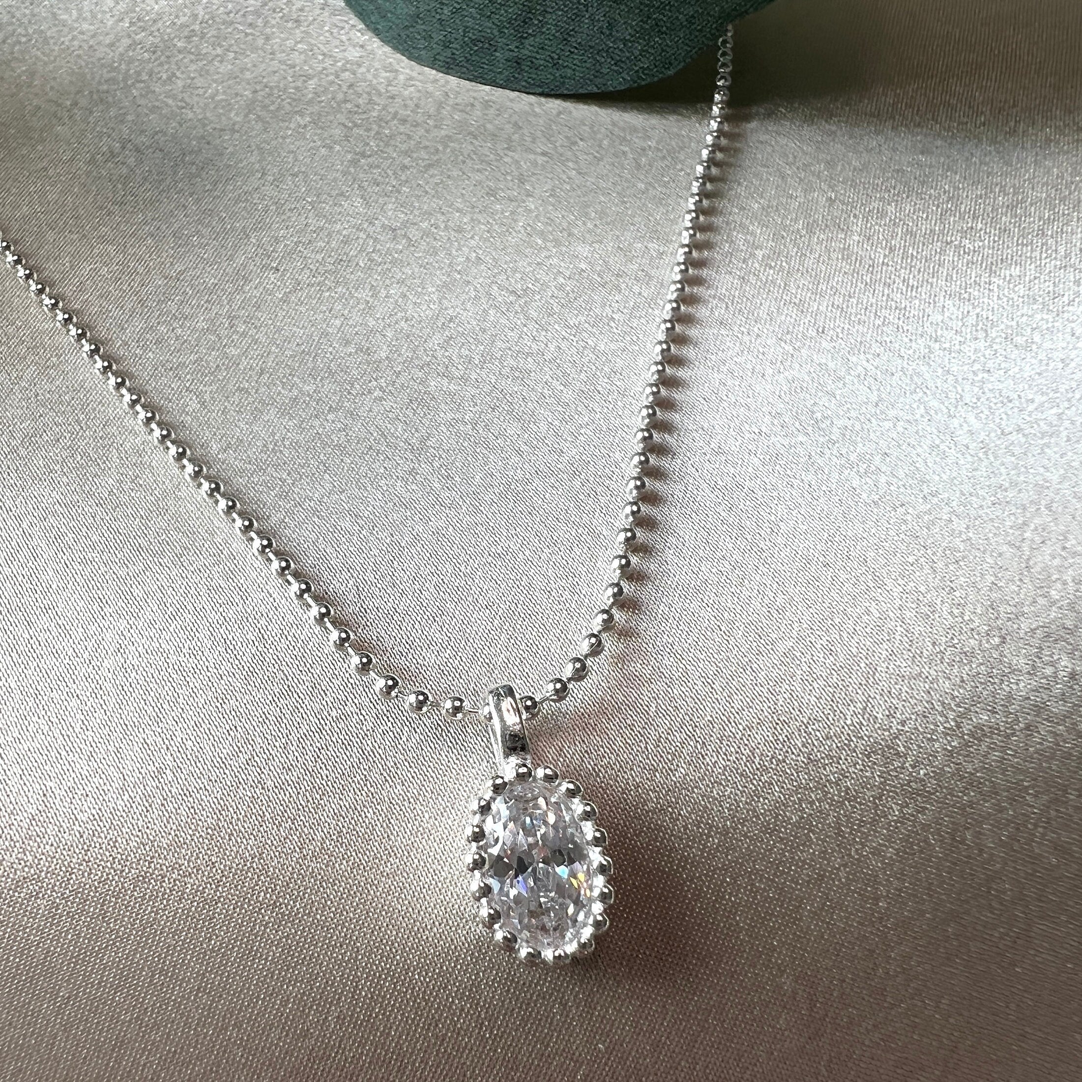 Halskette mit Zirkonia Anhänger 925 Silber, Halskette für Frauen, Brautschmuck, Hochzeit Accessoire-Halskette-Schmuckblüte