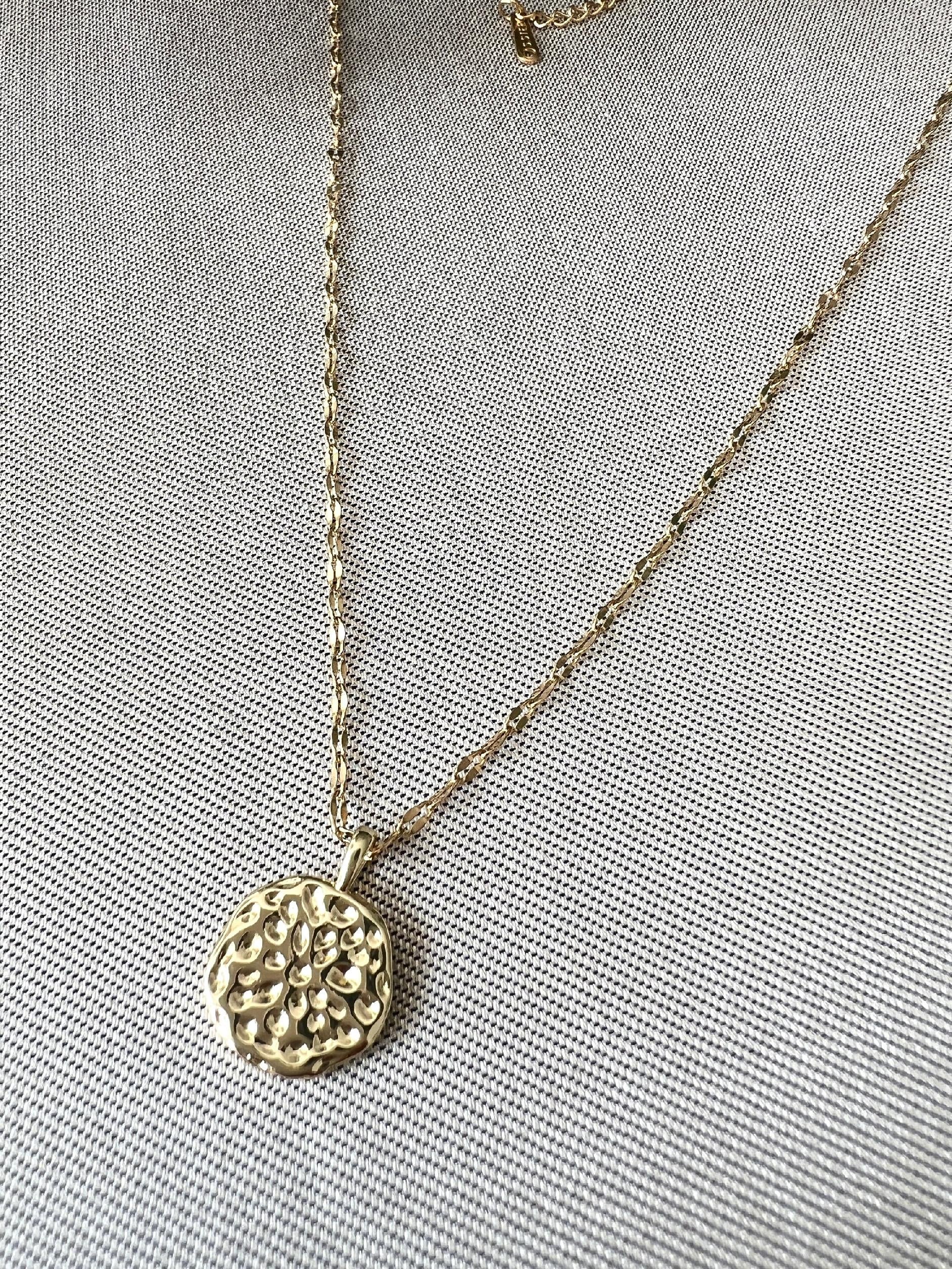 Halskette zart, gold, Herz Anhänger rund, goldene Halskette, weiß goldener Anhänger,-Halskette-Schmuckblüte