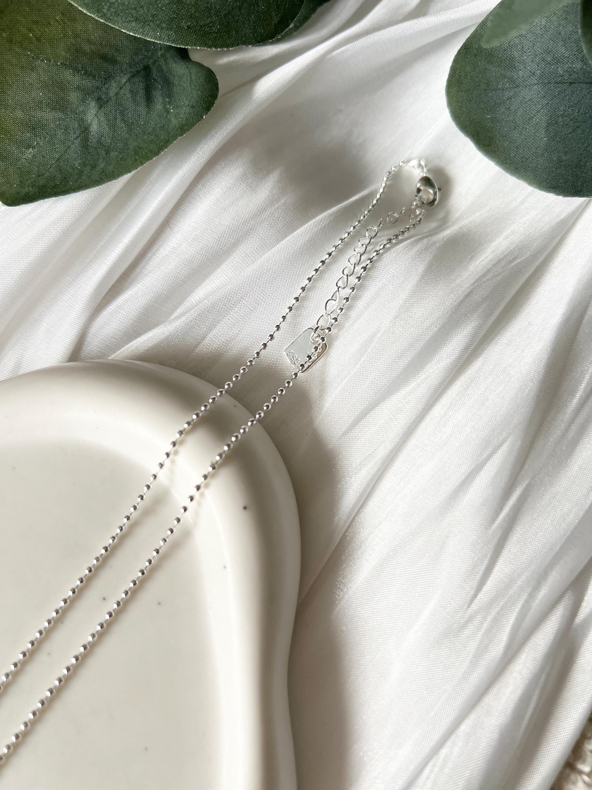 Halskette, Silber, Anhänger Blume, Brautjungfer, Kette, Kugelkette, feiner Schmuck, Geschenk für Sie, Brautschmuck, floraler Schmuck, Hochzeit