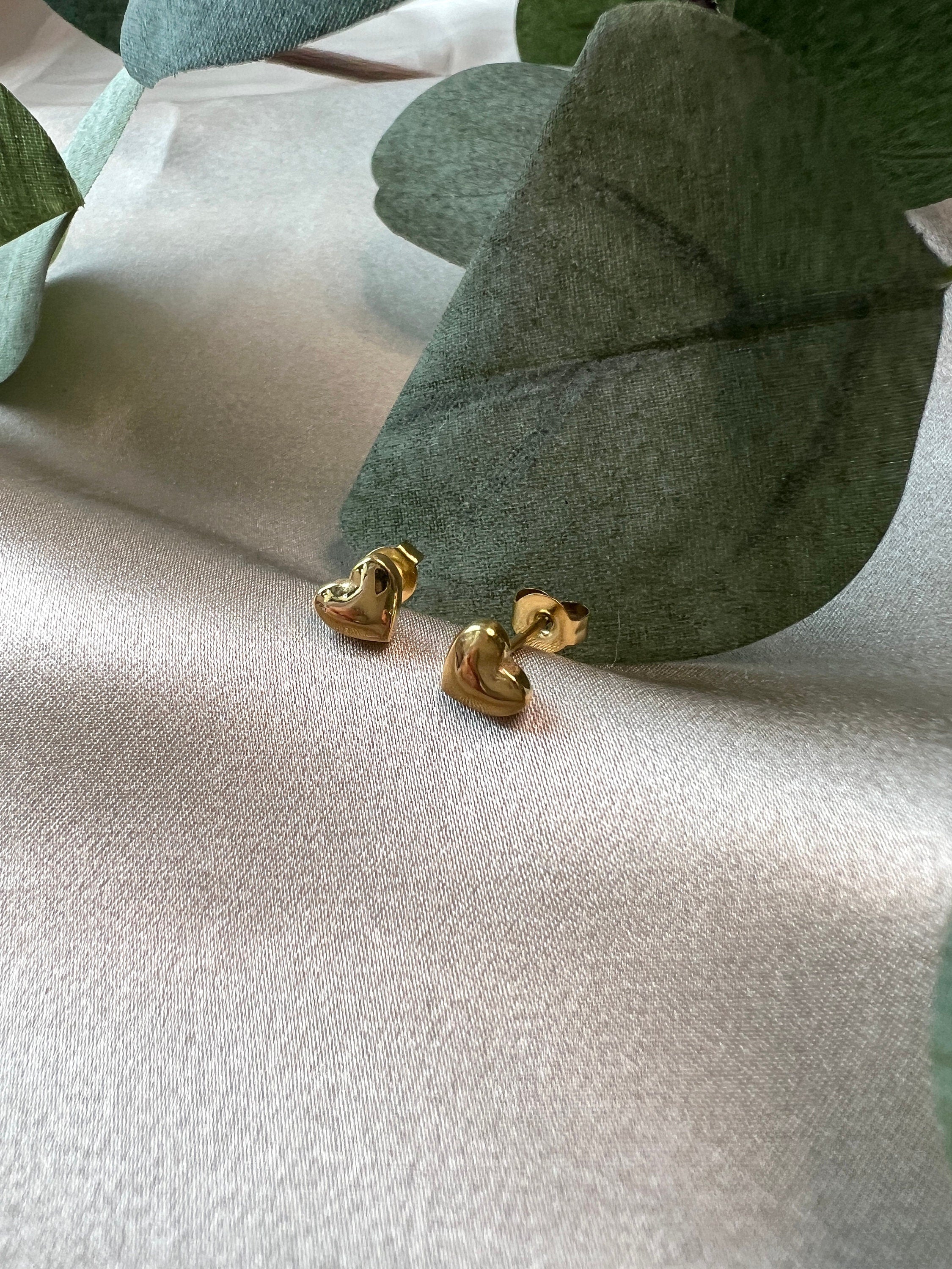 Herz Ohrstecker, vergoldet, romantische Ohrringe, elegant und schlicht, Brautschmuck, Brautjungfer-Ohrringe-Schmuckblüte