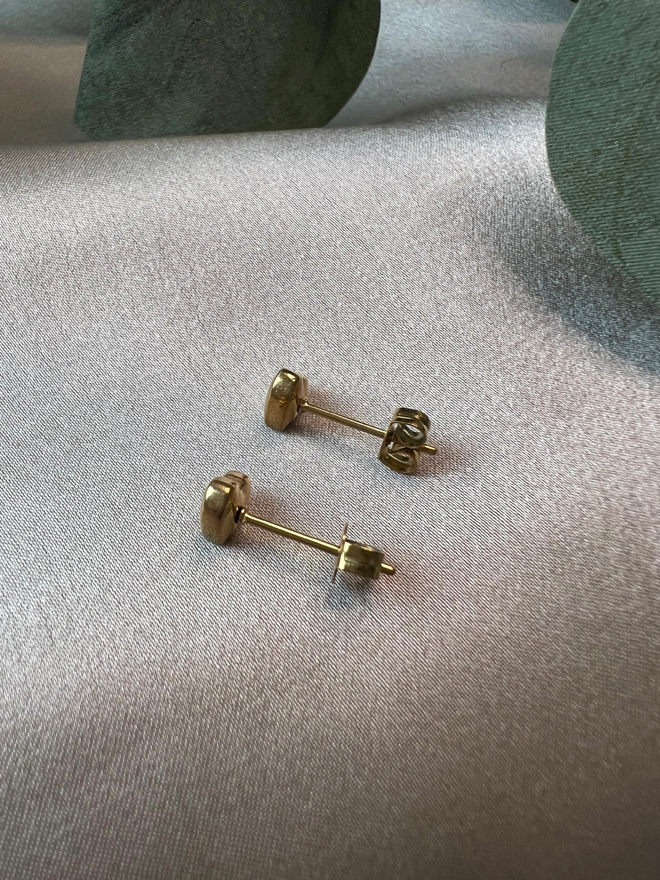 Herz Ohrstecker, vergoldet, romantische Ohrringe, elegant und schlicht, Brautschmuck, Brautjungfer-Ohrringe-Schmuckblüte