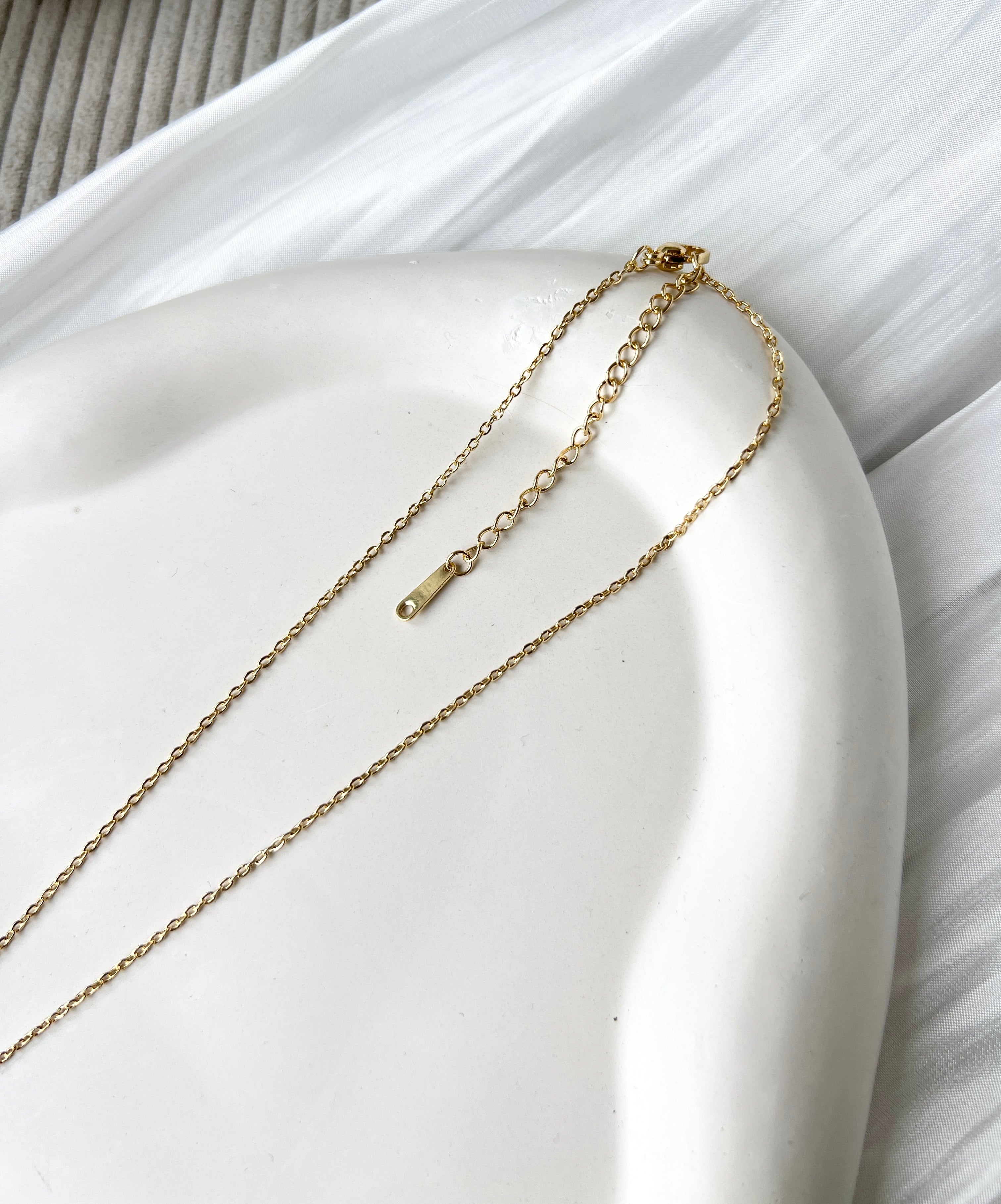 Brautschmuck, goldene Halskette, funkelnder Cubic Zirkonia Anhänger, feine Brauthalskette, Geschenk fuer Sie, Damenschmuck, verstellbar, Gold, Brautjungfer, Schmuck Hochzeit, glaenzende Kette, Weihnachtsgeschenk Frauen