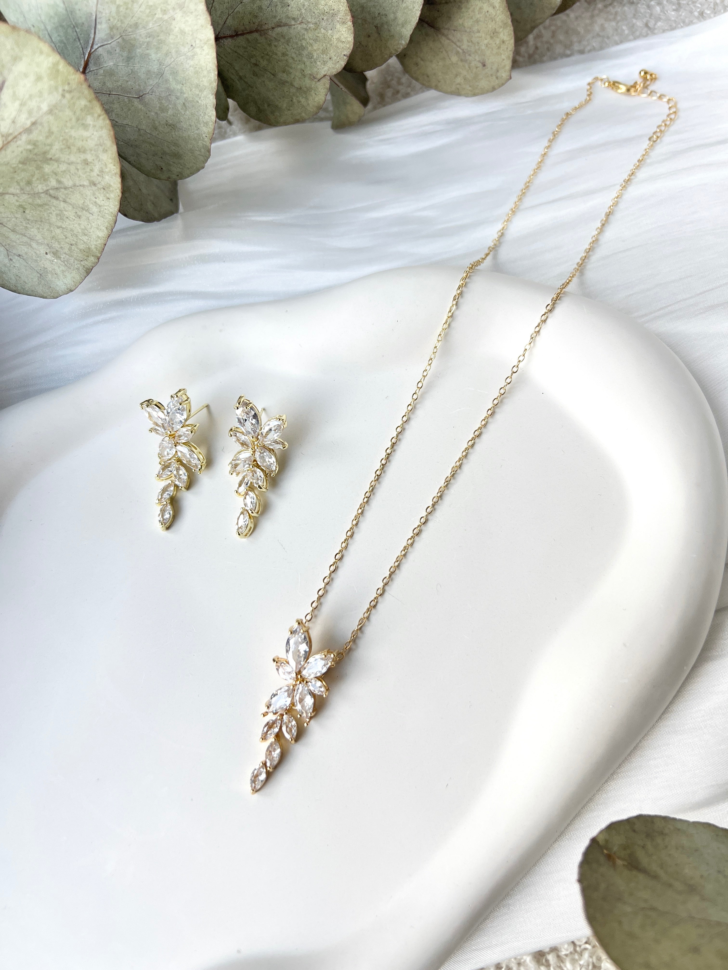 Brautset, Gold, Silber oder Roségold, Halskette und Ohrringe, funkelnde Ohrstecker, glänzende Kette, Brautschmuck