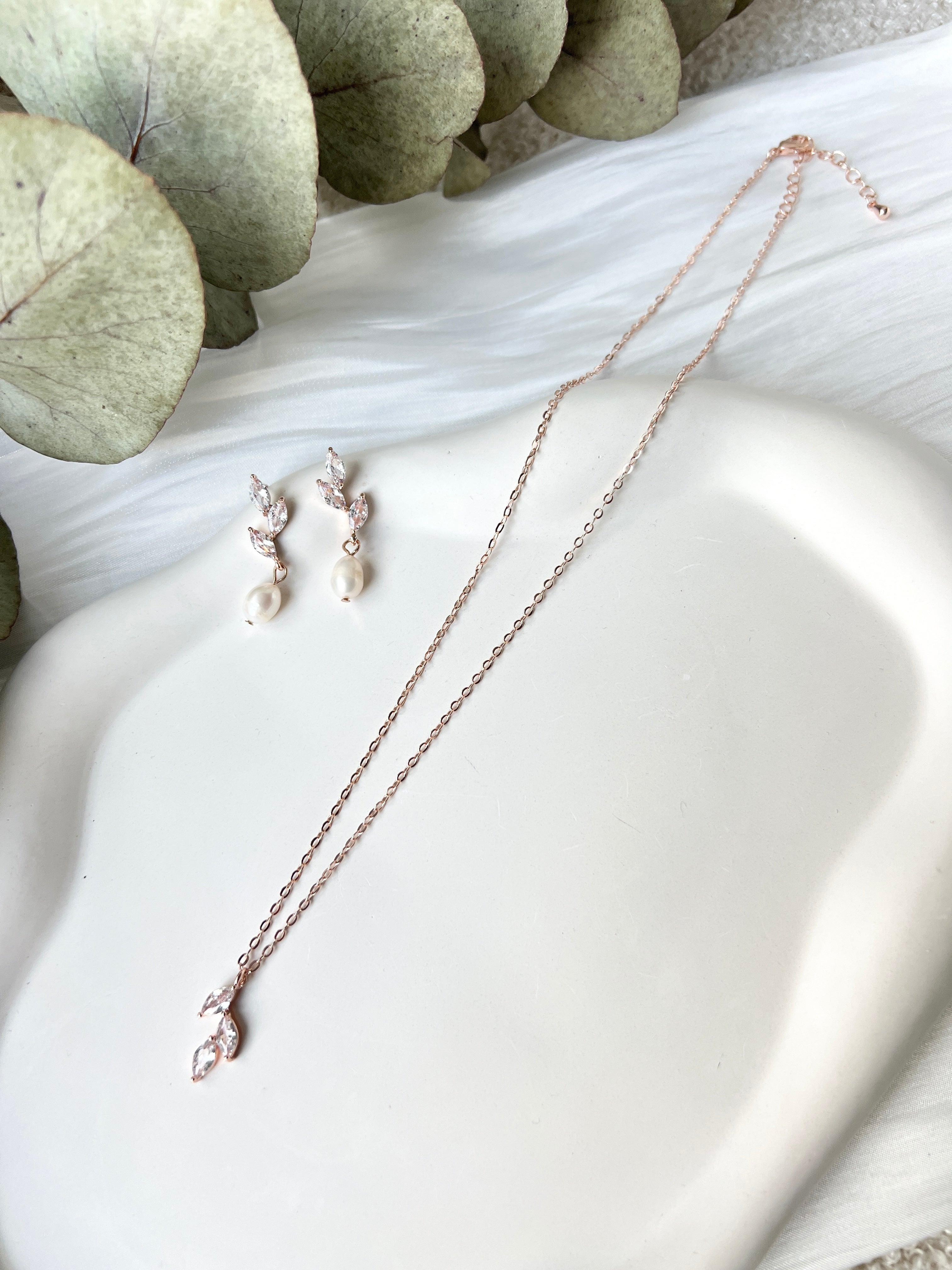 Brautset, Halskette und Ohrringe, funkelnde Zirkoniasteine, Perlenohrringe, Brautschmuck