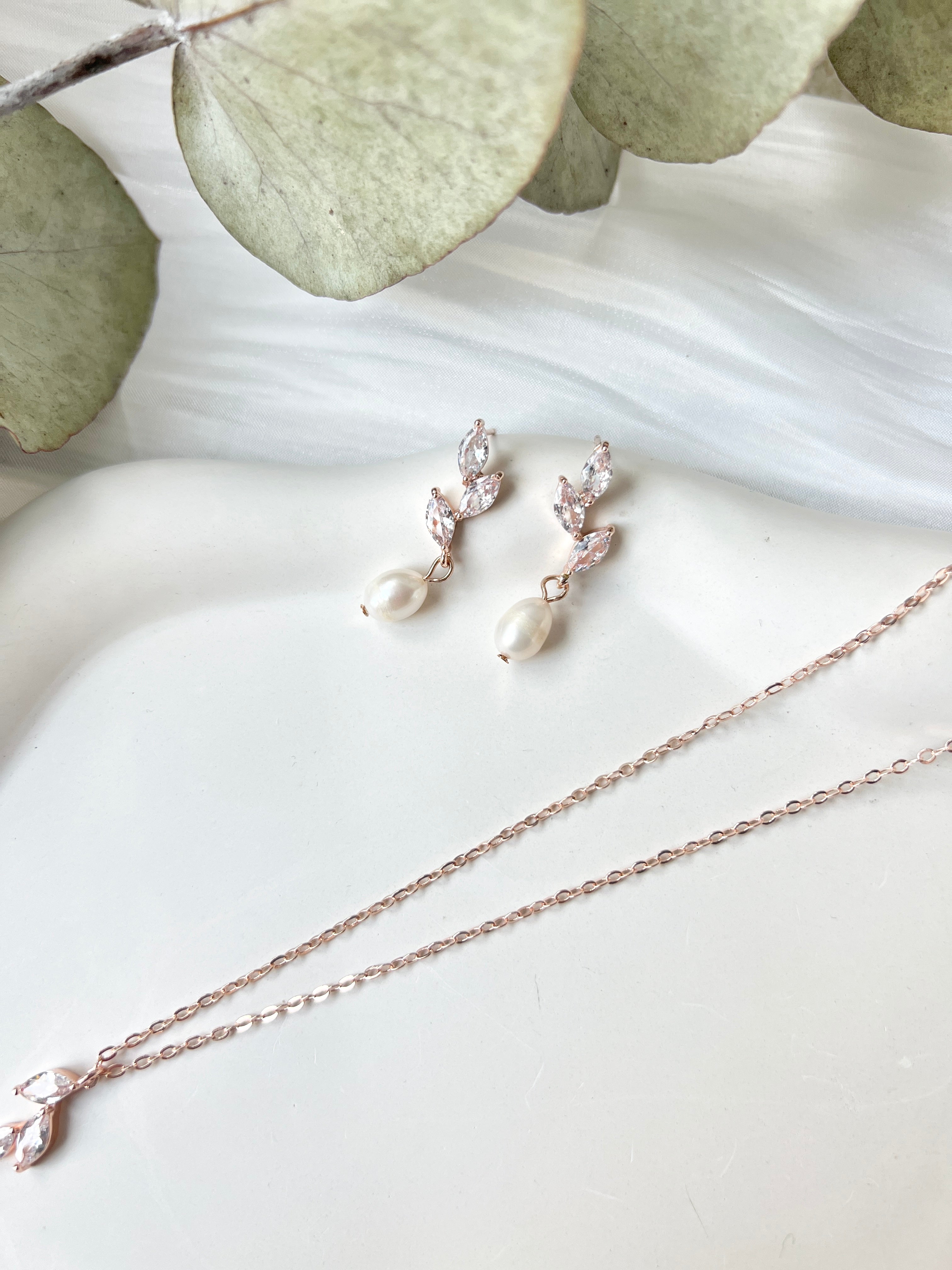 Brautset, Halskette und Ohrringe, funkelnde Zirkoniasteine, Perlenohrringe, Brautschmuck