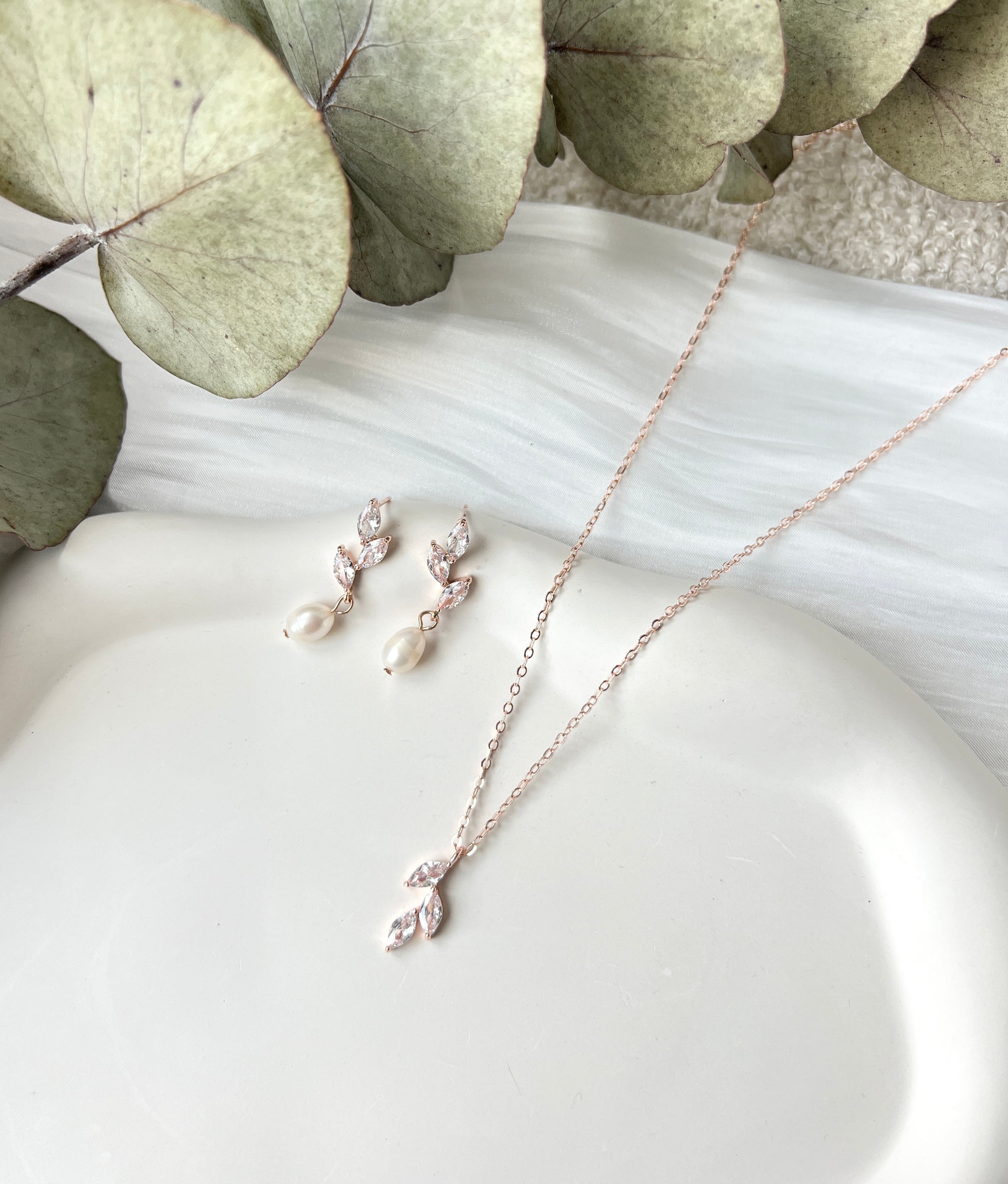 Brautset, Halskette und Ohrringe, funkelnde Zirkoniasteine, Perlenohrringe, Brautschmuck