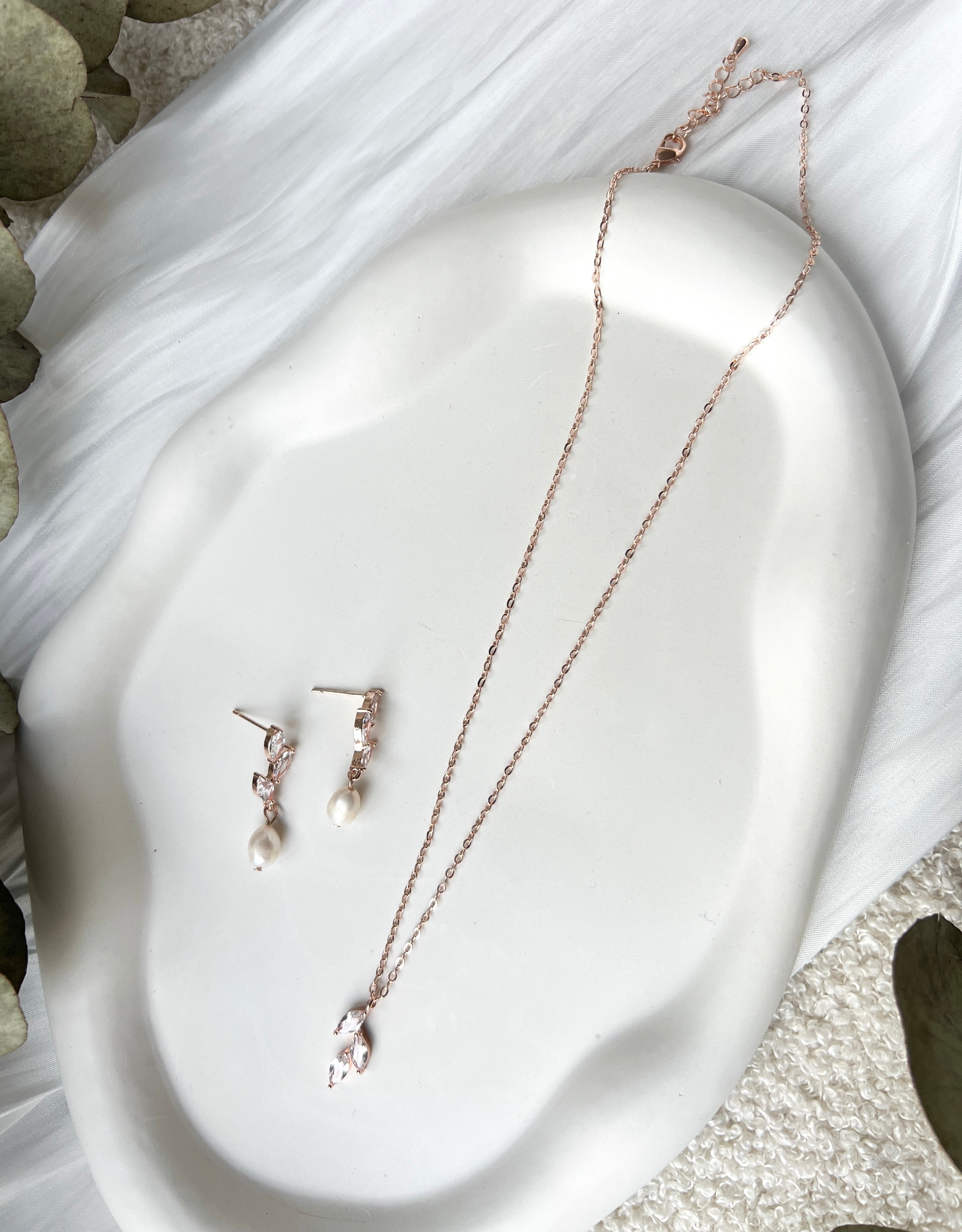 Brautset, Halskette und Ohrringe, funkelnde Zirkoniasteine, Perlenohrringe, Brautschmuck
