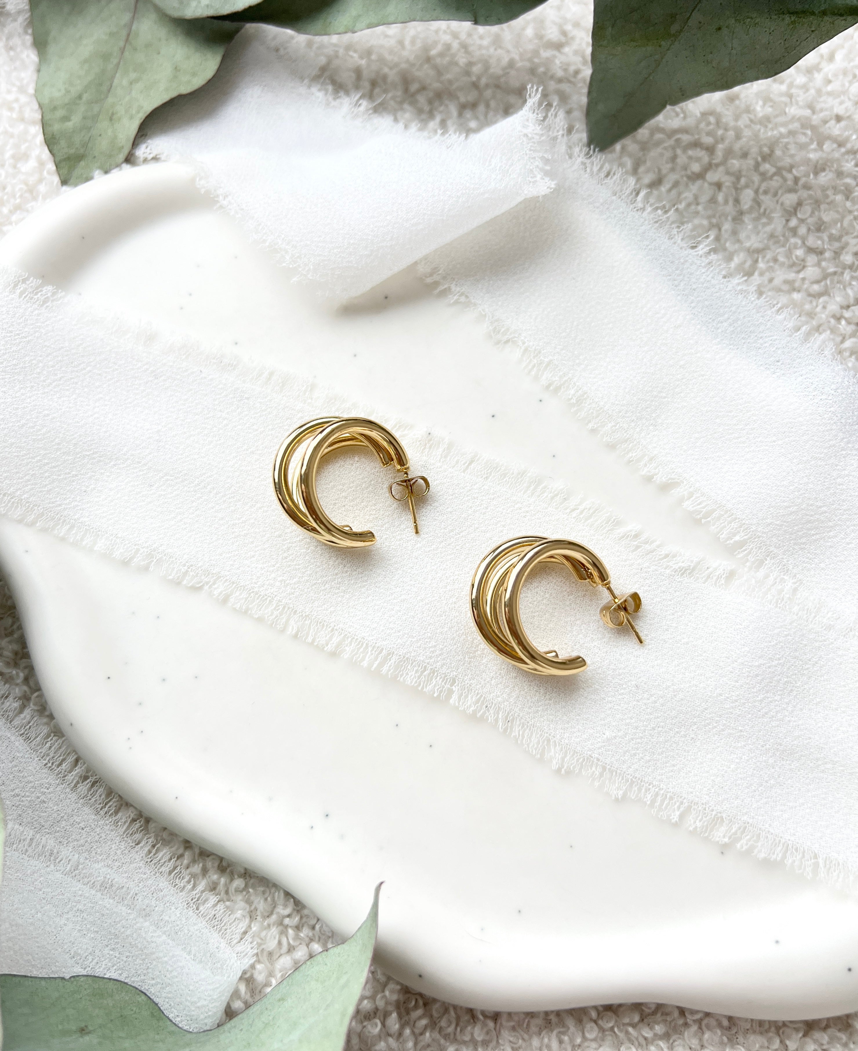 Moderne Creolen, Gold, Ohrringe, minimalistisch, Hoops