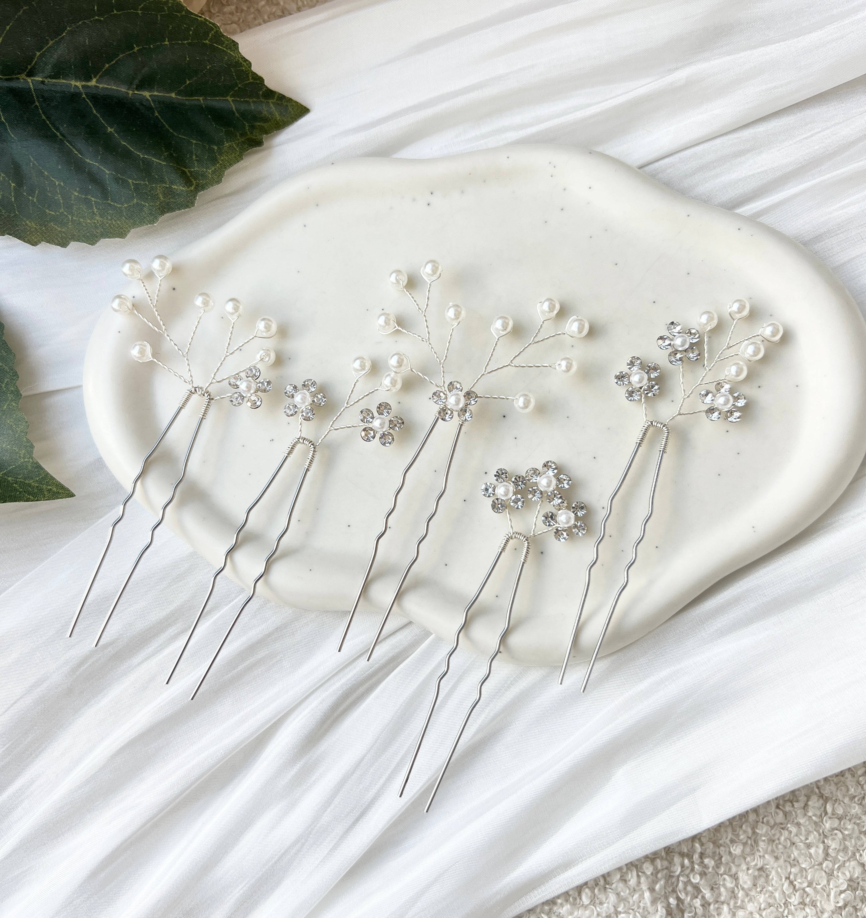 Haarnadeln, Silber, Set 5 Stück, weiße Perlen und Blüten, Brautschmuck