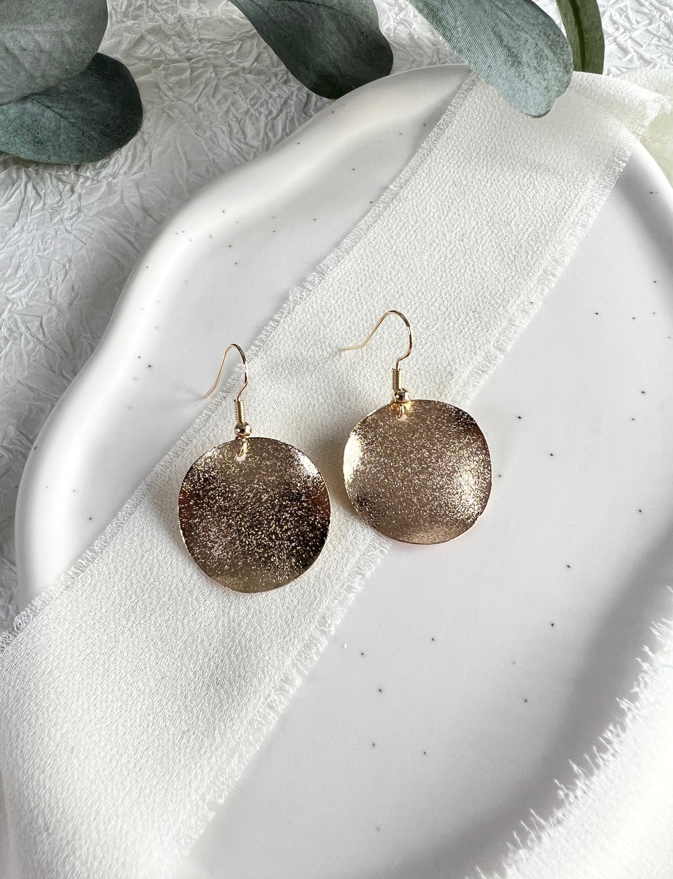 Moderne Ohrringe, Gold, Roségold, schlicht und minimalistisch, rund, uneben Hängeohrringe,-Ohrringe-Schmuckblüte