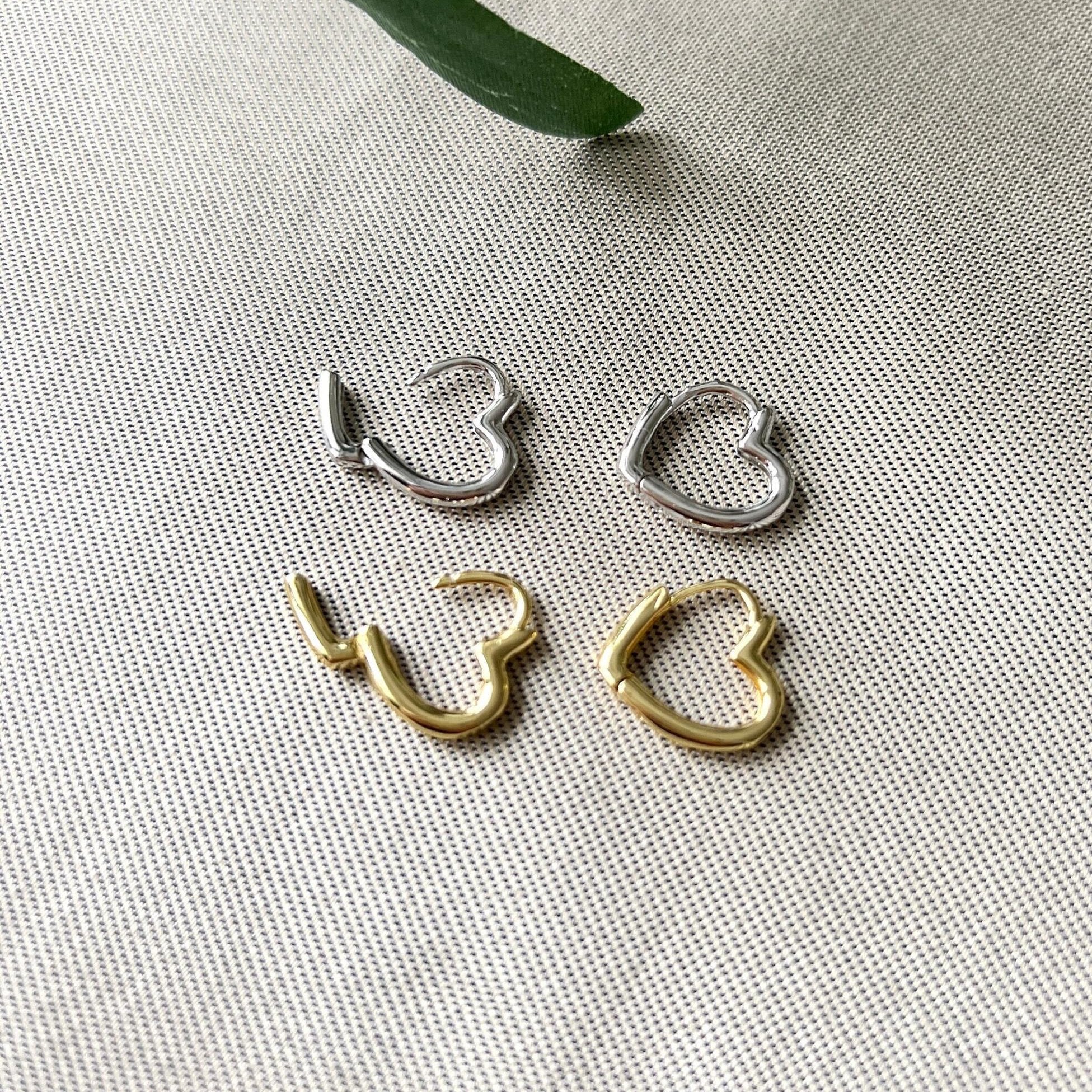Ohrringe 925 Silber, 18k Gold, Herz Ohrringe, Huggie Ohrringe, Hoops, Creolen, Ohrstecker - Silber-Ohrringe-Schmuckblüte