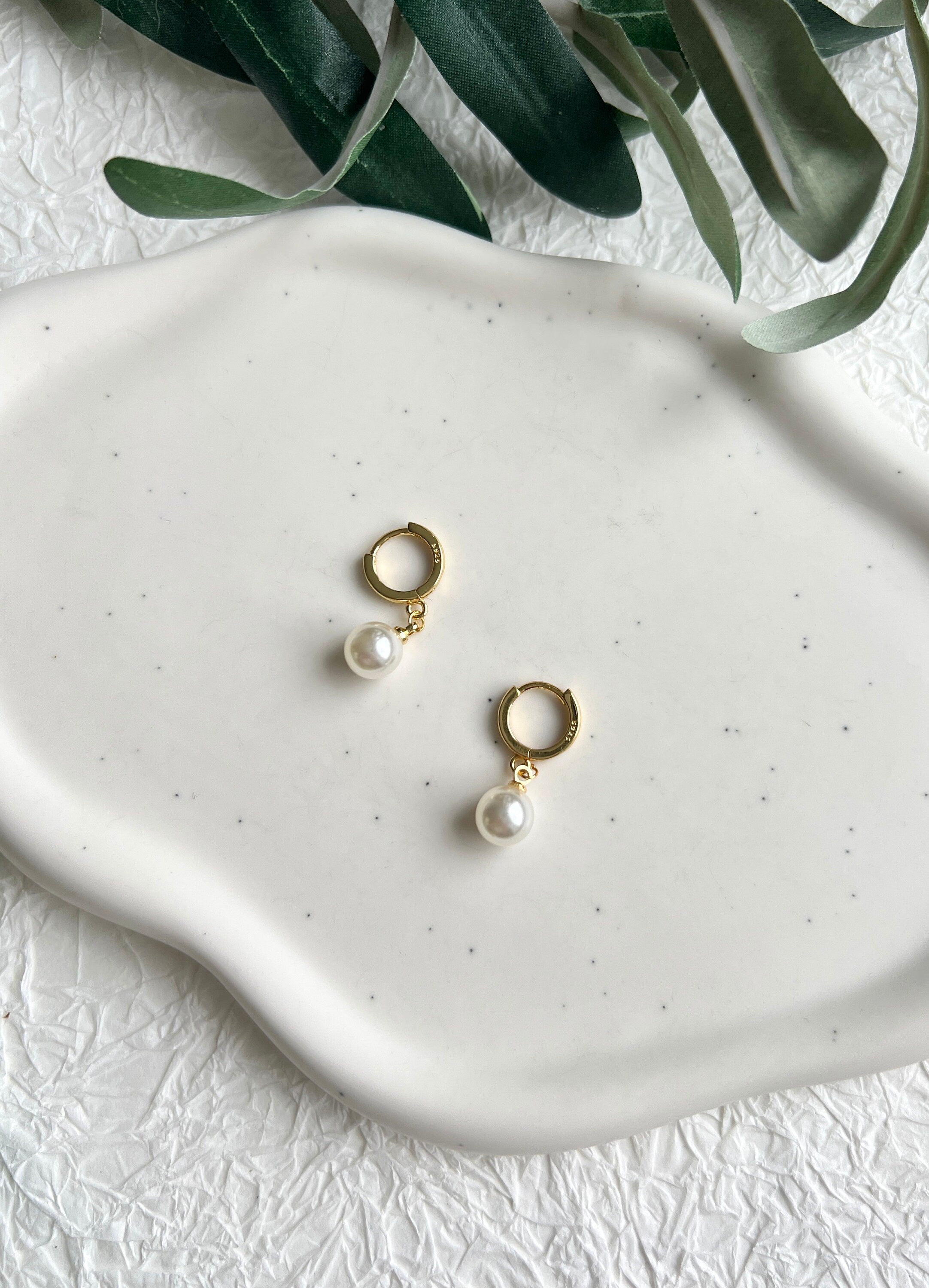 Ohrringe Braut, Creolen, Gold, Anhänger weiße Perle, eleganter Brautschmuck, Brautohrringe,-Ohrringe-Schmuckblüte