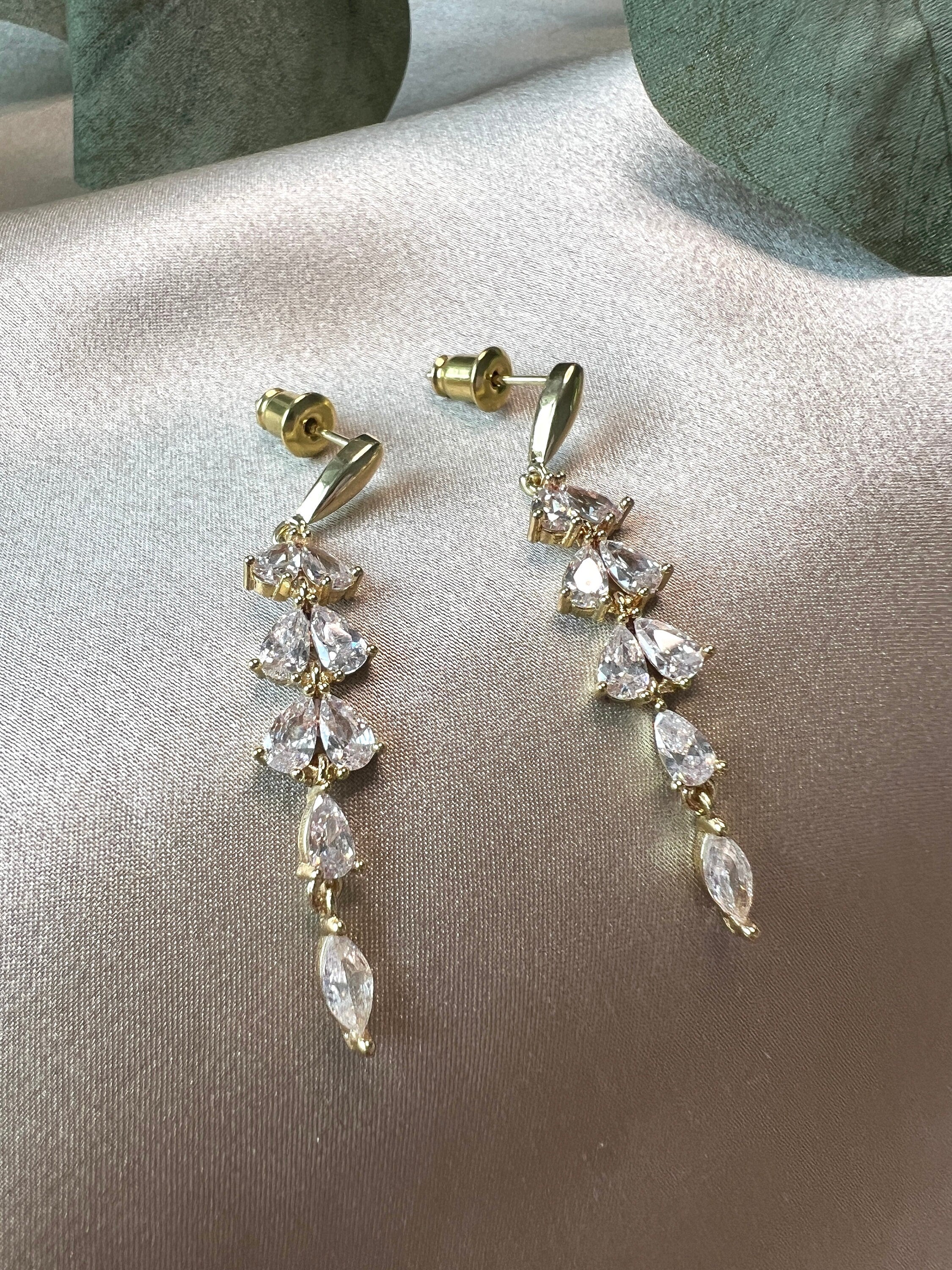 Ohrringe Braut, Silber und Gold, funkelnde Hängeohrringe, Ohrstecker, Brautschmuck, - Silber-Ohrringe-Schmuckblüte