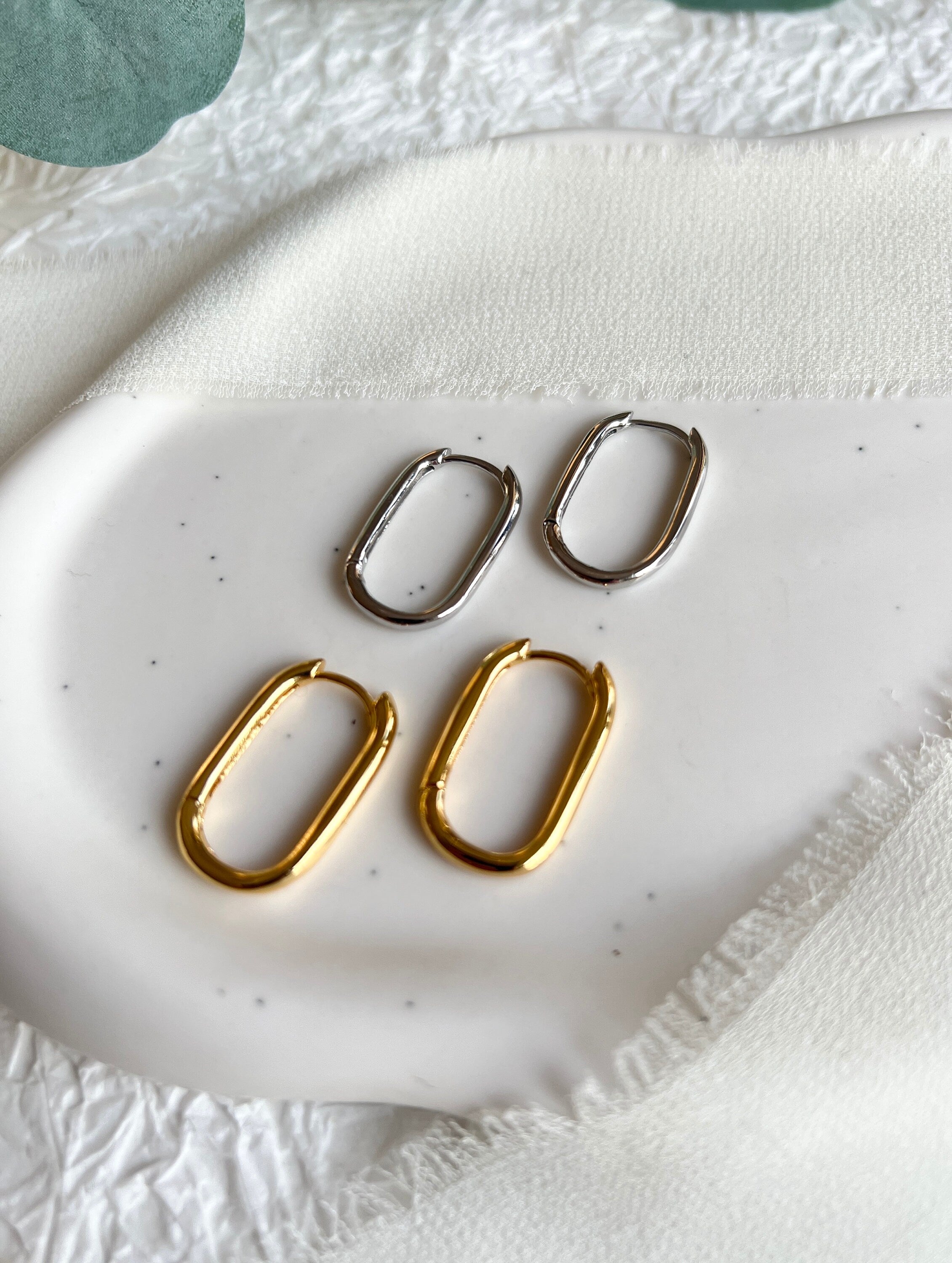 Ohrringe Creolen, Silber und Gold, moderne Kreolen oval rechteckig, minimalistisch, - Silber-Ohrringe-Schmuckblüte