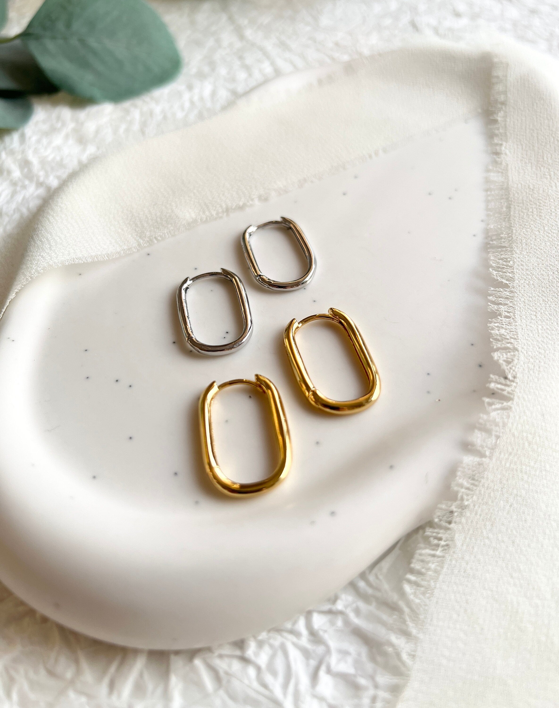 Ohrringe Creolen, Silber und Gold, moderne Kreolen oval rechteckig, minimalistisch, - Silber-Ohrringe-Schmuckblüte