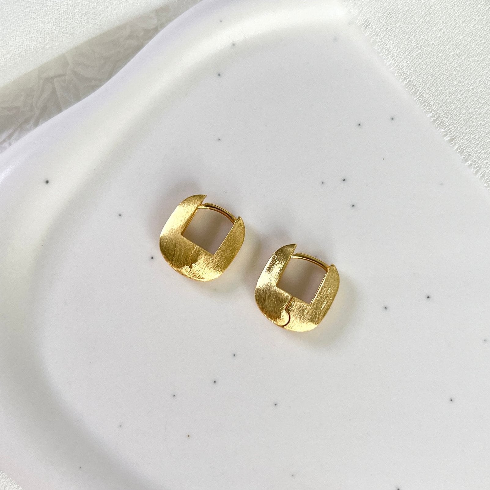 Ohrringe, Creolen, gebürsteter Edelstahl, Silber und Gold, moderne Kreolen rechteckig, - Gold-Ohrringe-Schmuckblüte