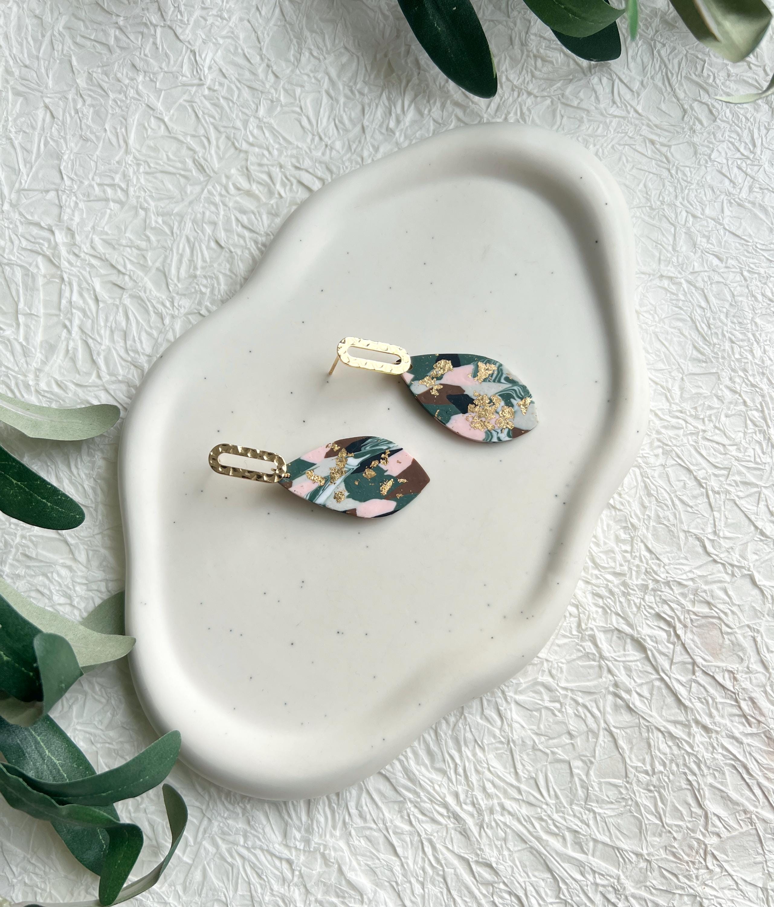 bae0dd4af35237c1a135332952d7993b