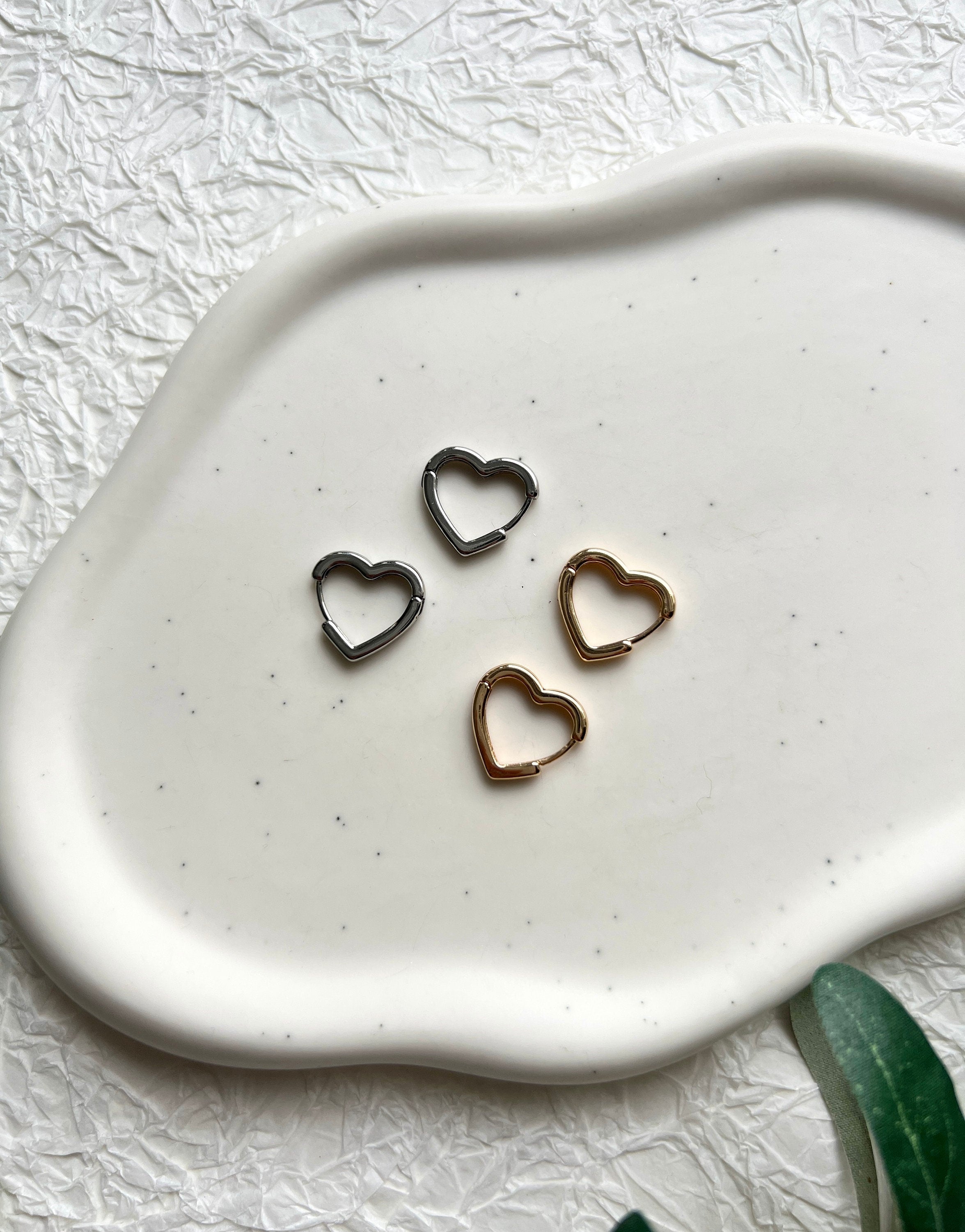 Ohrringe, Silber oder Gold, Herz Creolen, Edelstahl, Huggie Ohrringe, Hoops, Kreole, - Gold-Ohrringe-Schmuckblüte