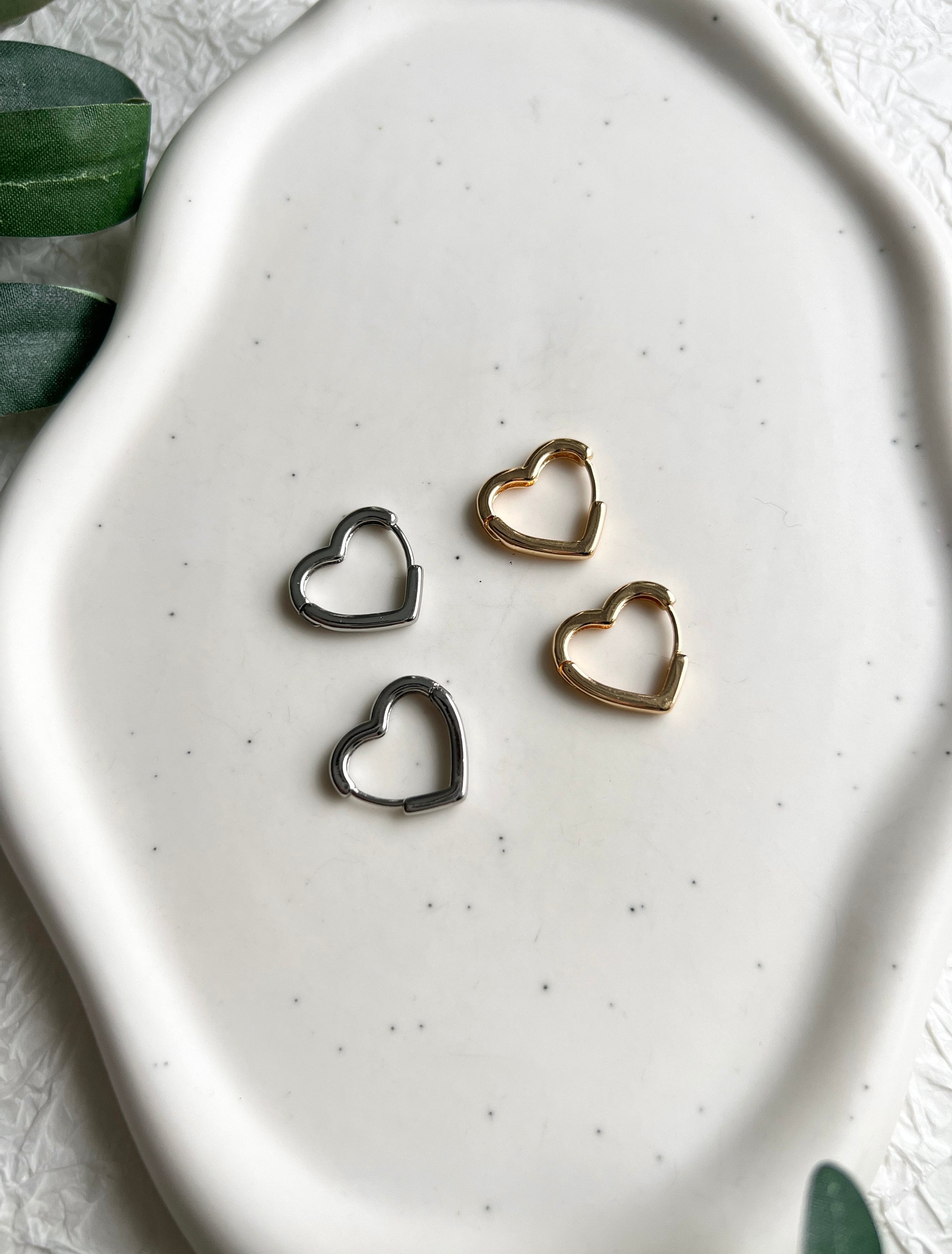 Ohrringe, Silber oder Gold, Herz Creolen, Edelstahl, Huggie Ohrringe, Hoops, Kreole, - Gold-Ohrringe-Schmuckblüte