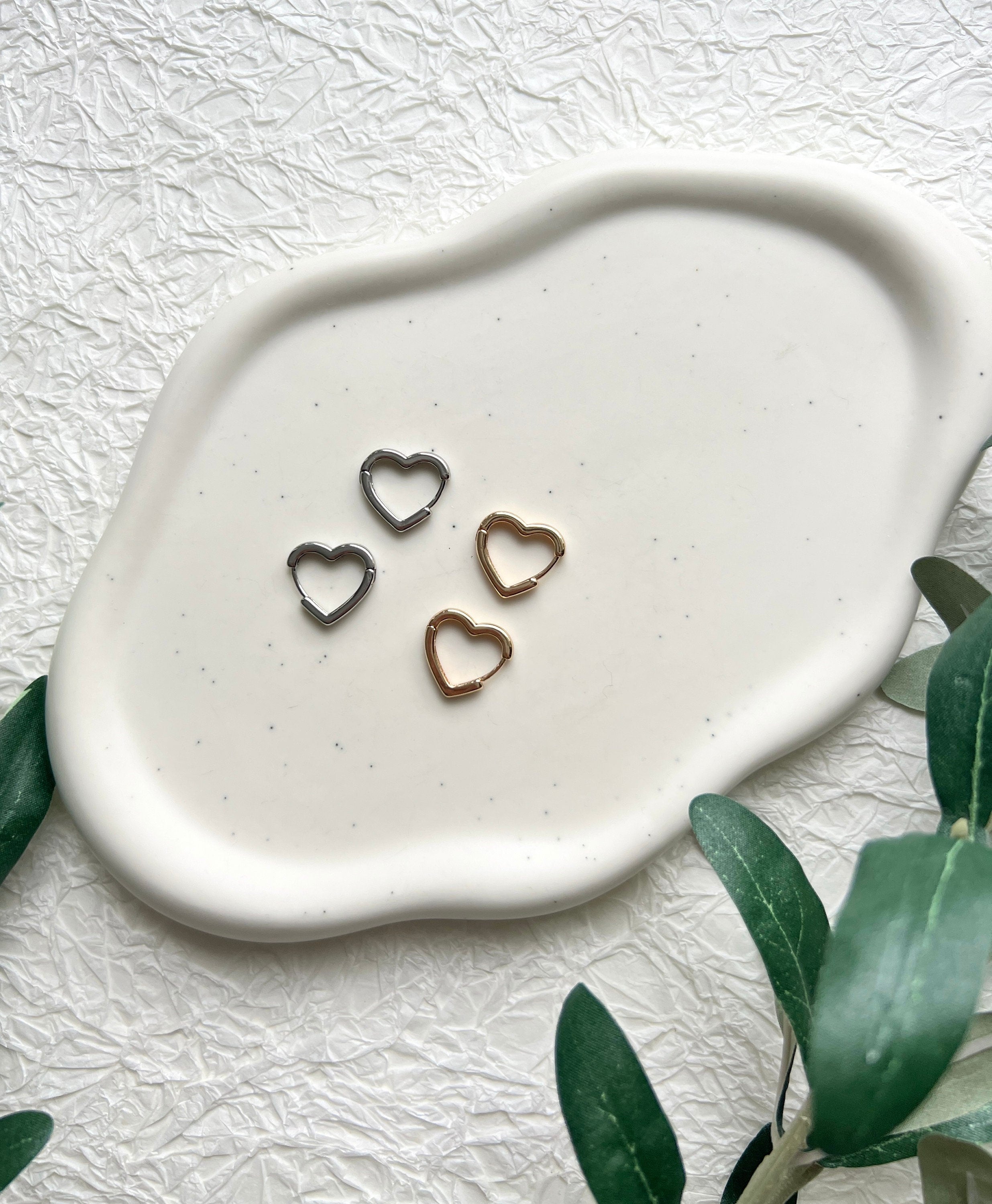 Ohrringe, Silber oder Gold, Herz Creolen, Edelstahl, Huggie Ohrringe, Hoops, Kreole, - Silber-Ohrringe-Schmuckblüte