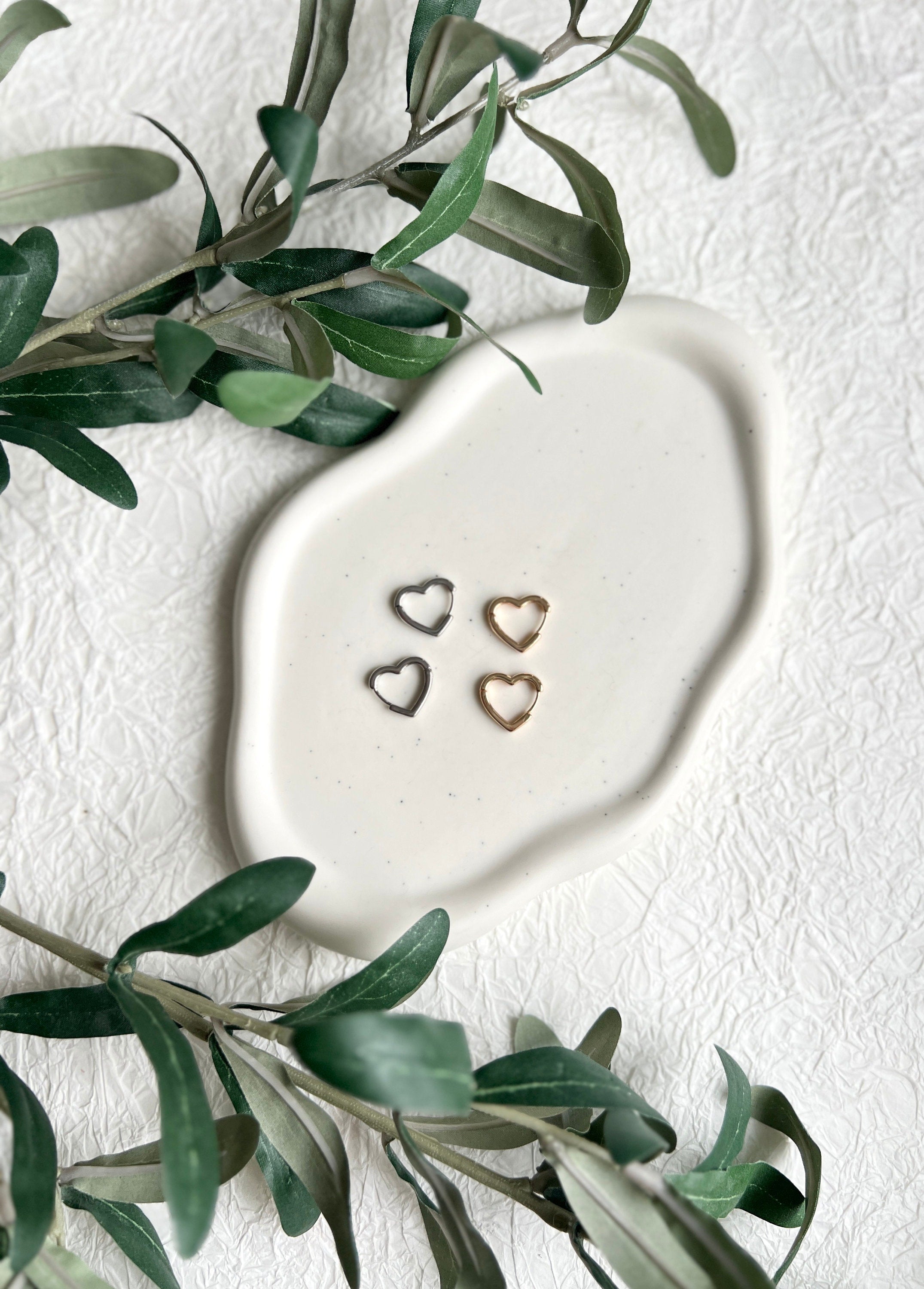 Ohrringe, Silber oder Gold, Herz Creolen, Edelstahl, Huggie Ohrringe, Hoops, Kreole, - Silber-Ohrringe-Schmuckblüte