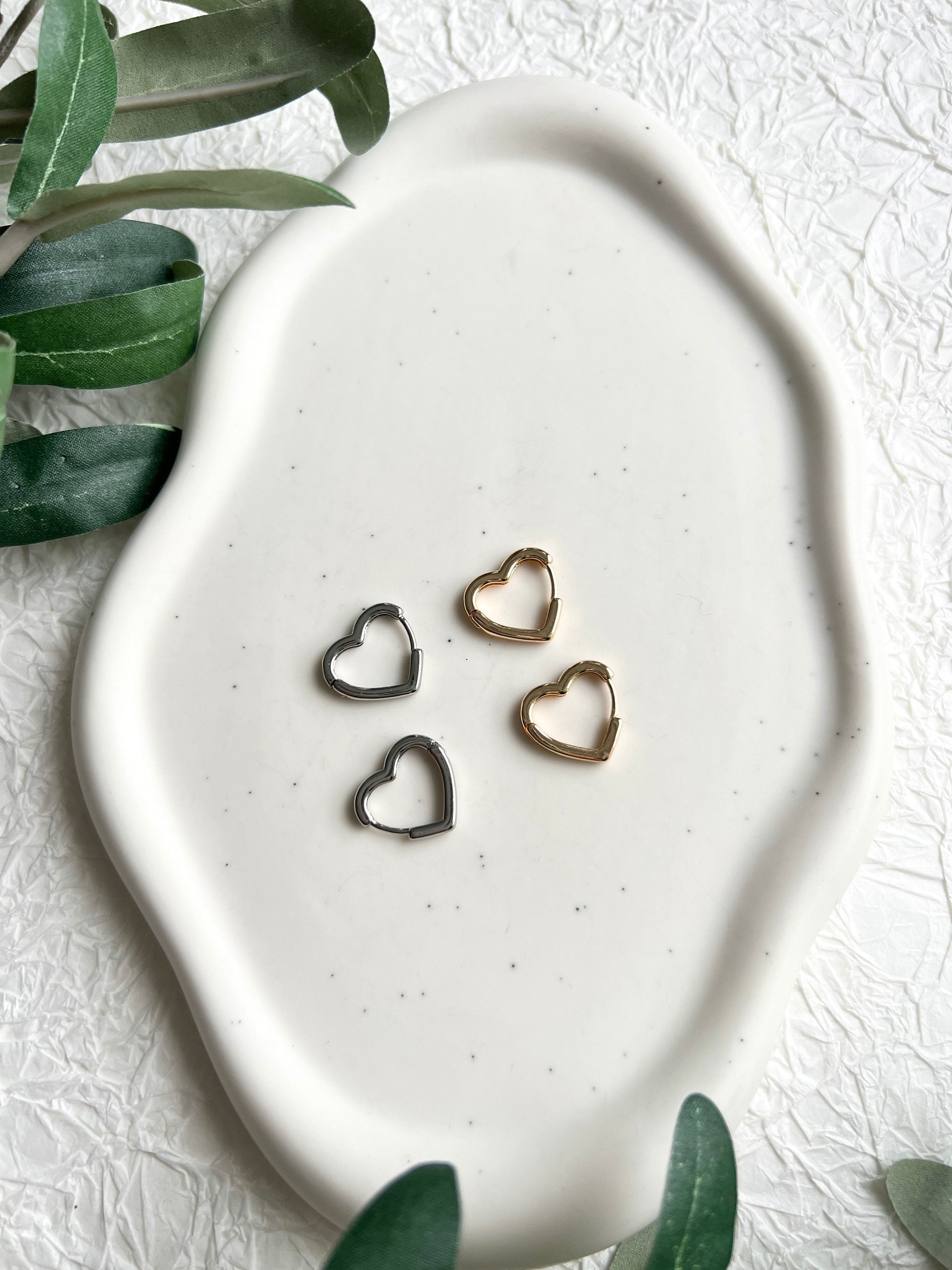 Ohrringe, Silber oder Gold, Herz Creolen, Edelstahl, Huggie Ohrringe, Hoops, Kreole, - Silber-Ohrringe-Schmuckblüte