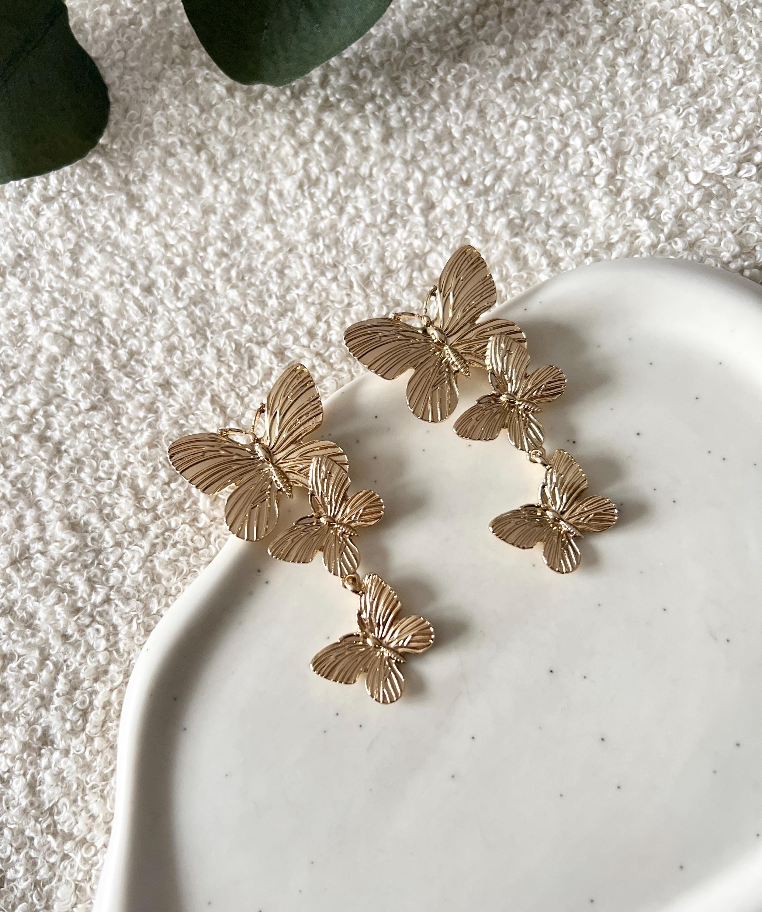 Ohrringe, Gold, Schmetterlinge, Brautohrringe Standesamt, moderne Hängeohrringe, Brautschmuck, Brautjungfer, Schmuck Hochzeit, lange Ohrstecker