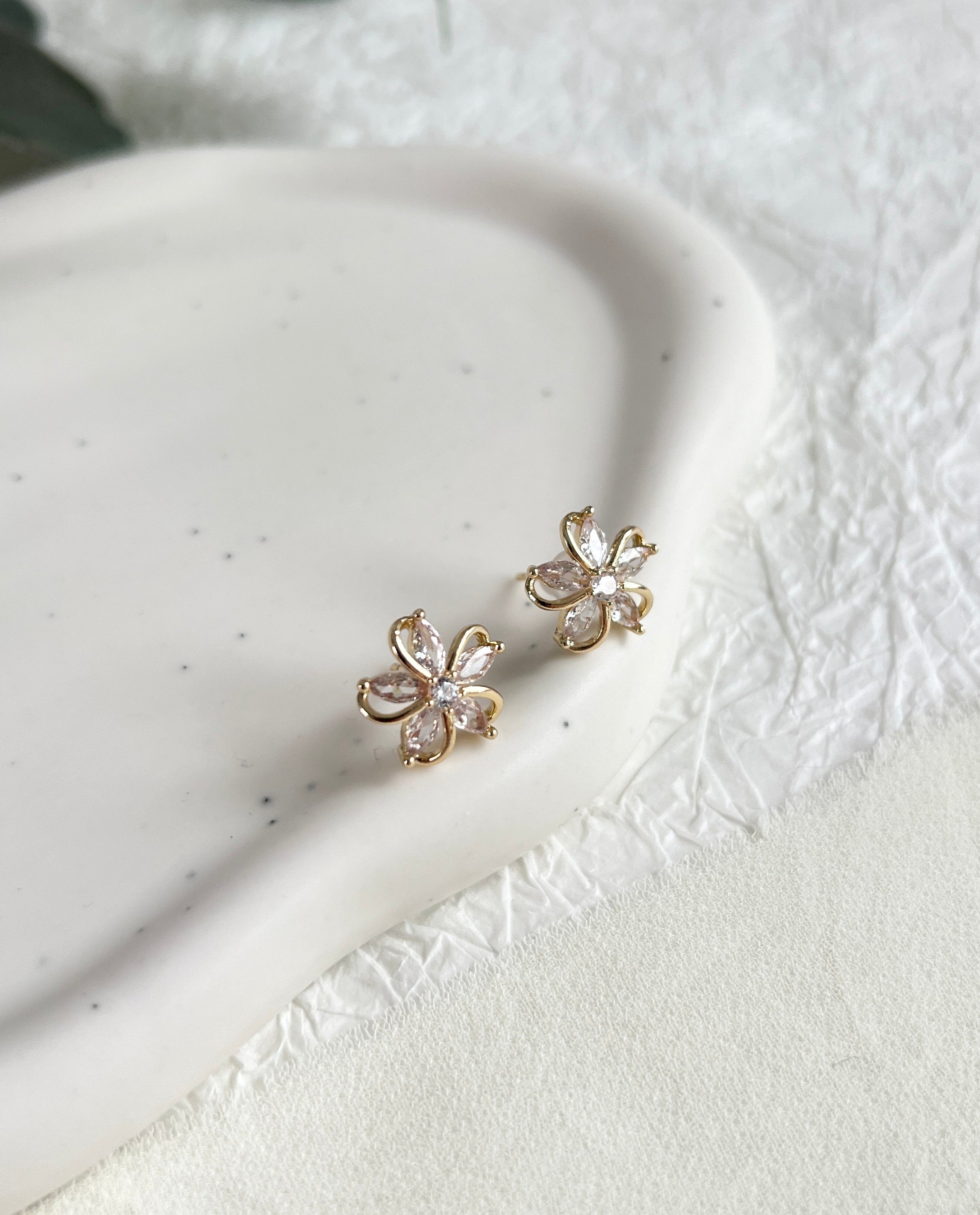 Ohrstecker Blumen, Silber, Gold, Roségold, zarte Ohrringe, Cubic Zirconia, funkelnde - Gold-Ohrringe-Schmuckblüte