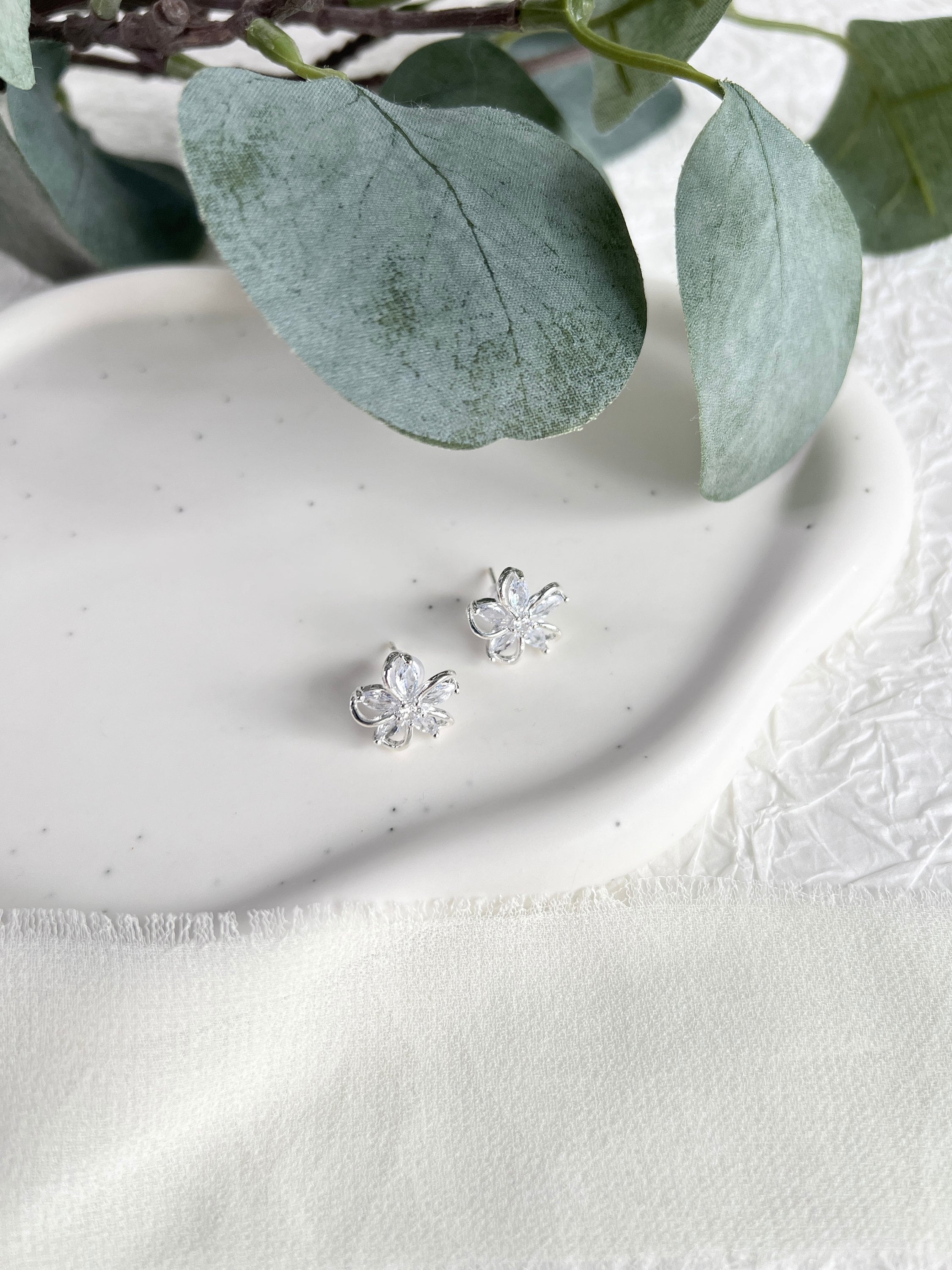 Ohrstecker Blumen, Silber, Gold, Roségold, zarte Ohrringe, Cubic Zirconia, funkelnde - Silber-Ohrringe-Schmuckblüte