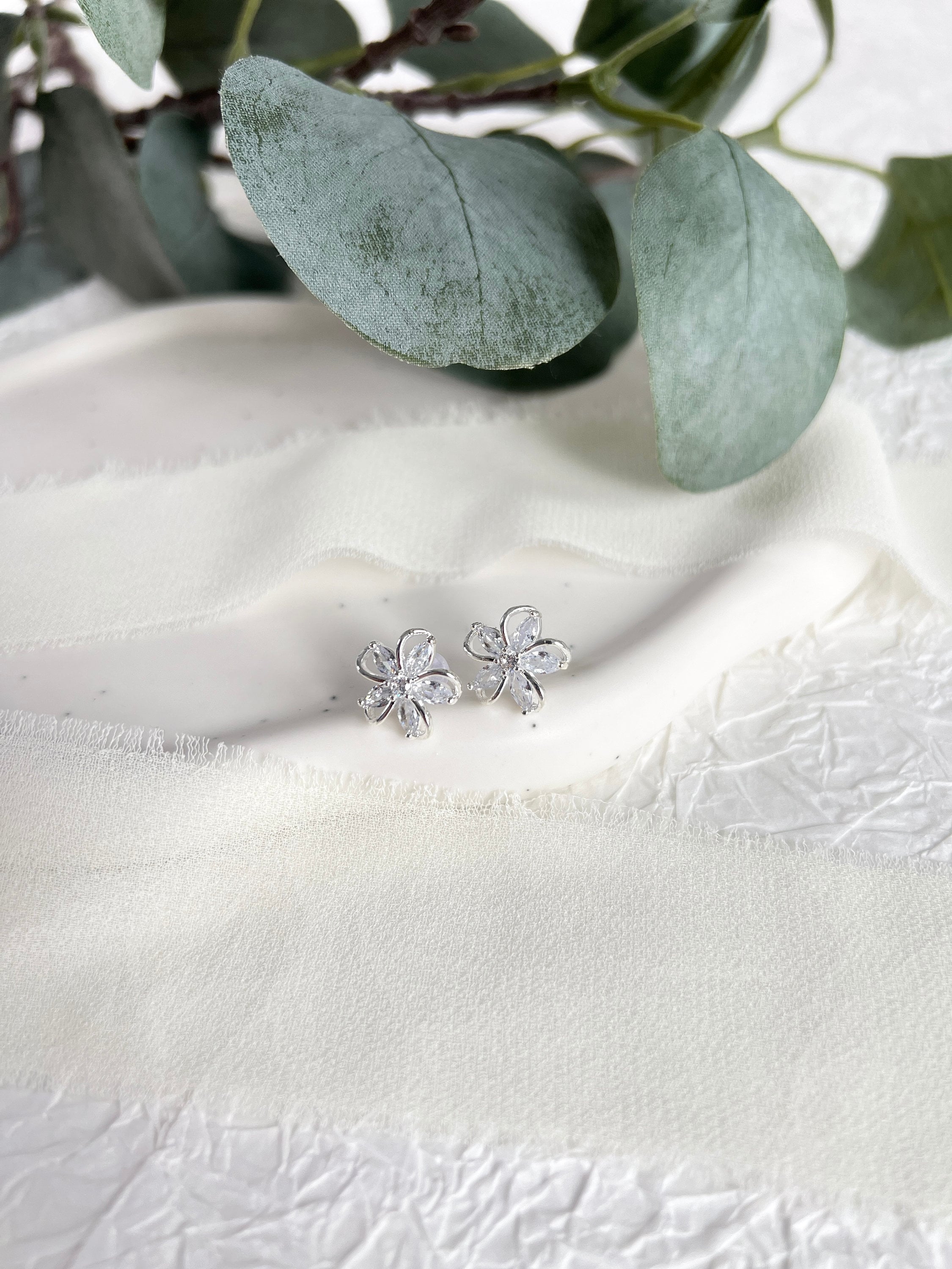 Ohrstecker Blumen, Silber, Gold, Roségold, zarte Ohrringe, Cubic Zirconia, funkelnde - Silber-Ohrringe-Schmuckblüte