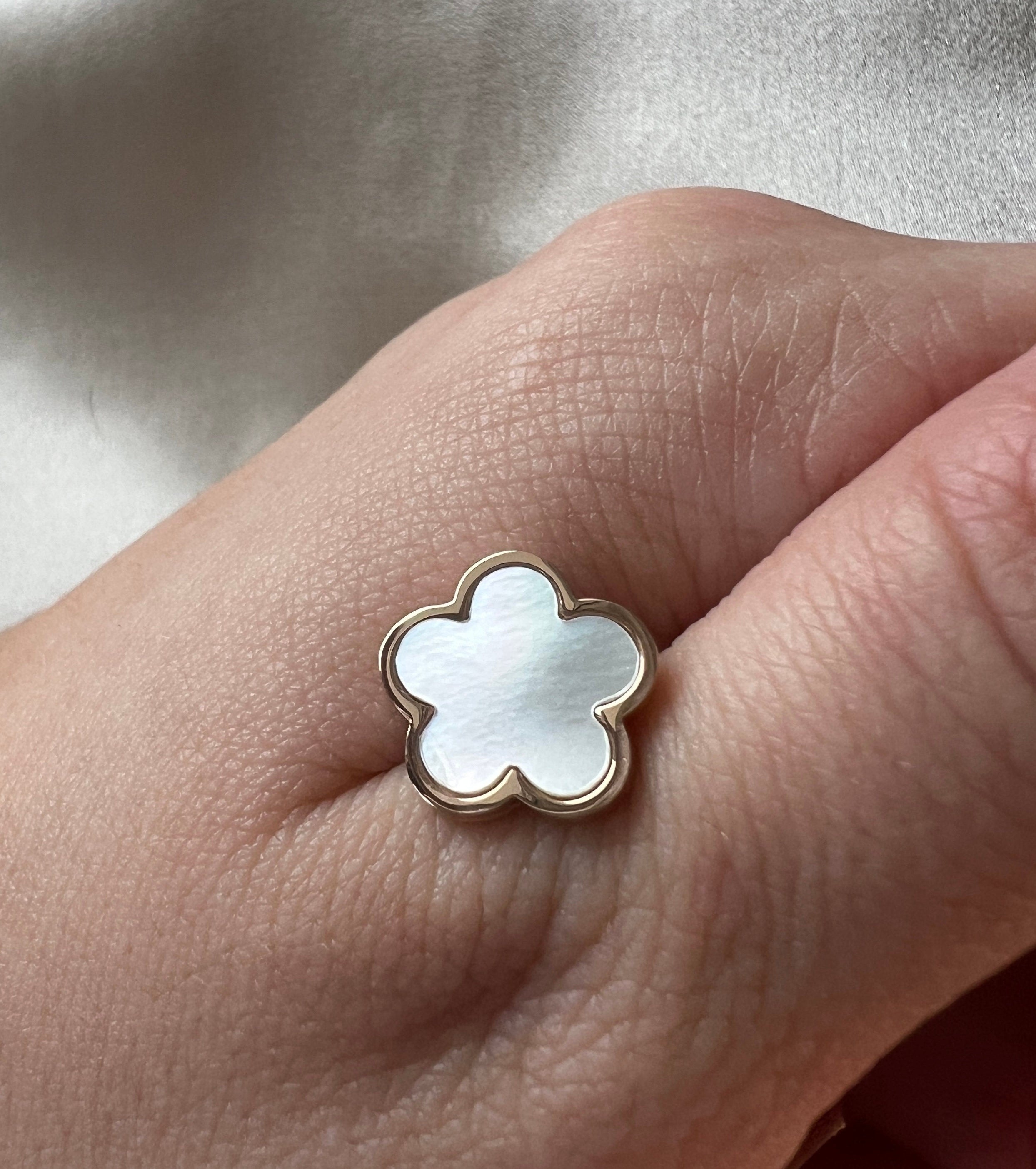 Ohrstecker Blumen in Perlmutt, Edelstahl Ohrschmuck, gold, silber, rosegold, Ohrringe für Frauen, florale Ohrringe - Silber-Ohrringe-Schmuckblüte