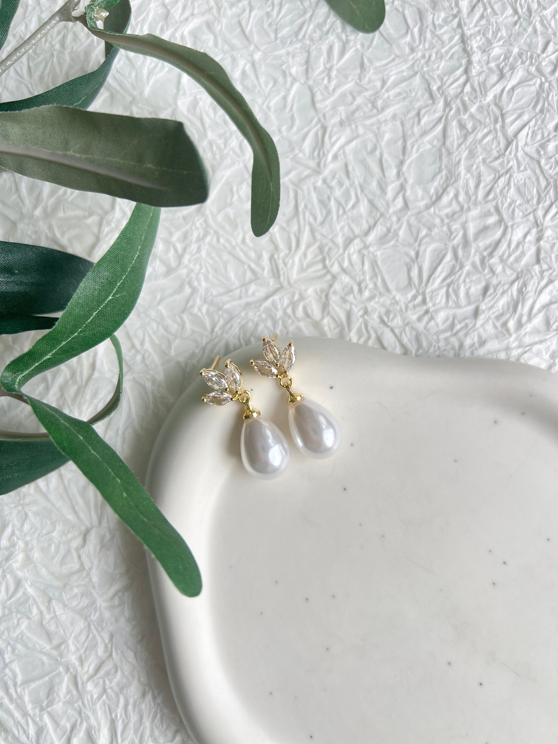 Perlenohrringe Braut, ovale Perlen, Silber oder Gold, Ohrstecker Zirconia, funkelnde - Gold-Ohrringe-Schmuckblüte