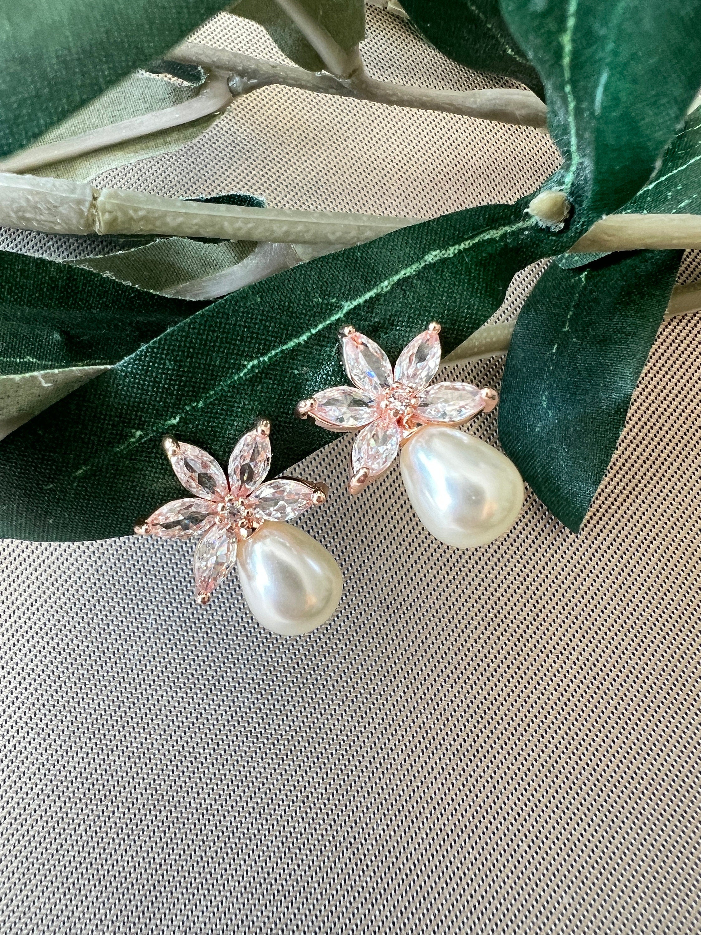 Perlenohrringe, Perlen Ohrstecker Silber, Gold, Roségold, mit Zirkoniasteinen, funkelnde Ohrringe Braut, Brautschmuck, Brautohrringe - Gold-Ohrringe-Schmuckblüte