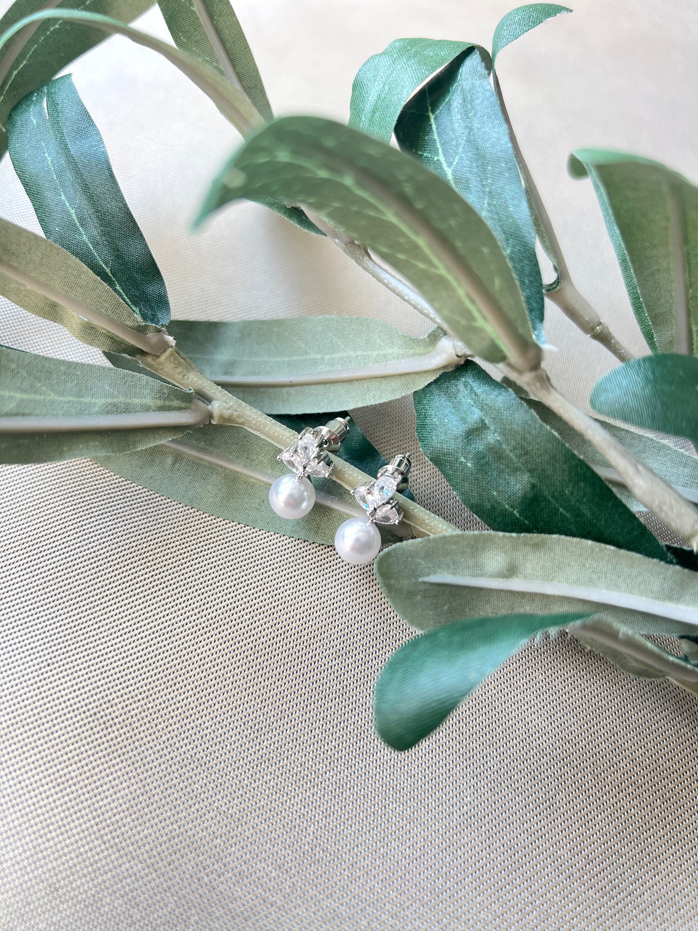 Brautohrringe, Ohrstecker, Gold oder Silber, feiner Perlenschmuck, Perlenohrringe, Brautschmuck, Schmuck Hochzeit, Schmuckbluete