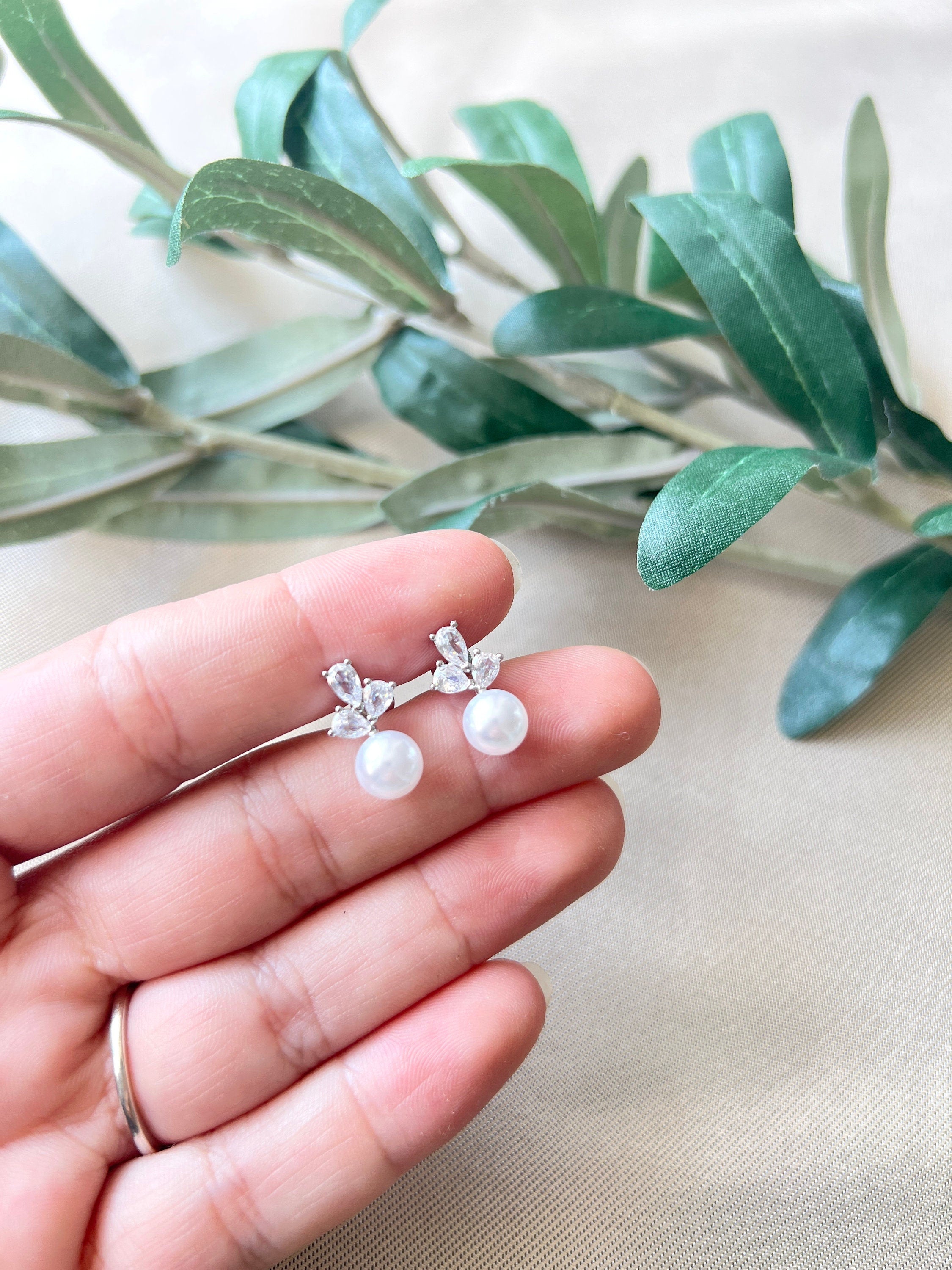 Perlenohrringe, Perlen Ohrstecker Silber mit Zirkoniasteinen, funkelnde Ohrringe Braut, Brautschmuck, Brautohrringe, edler Schmuck Frauen-Ohrringe-Schmuckblüte