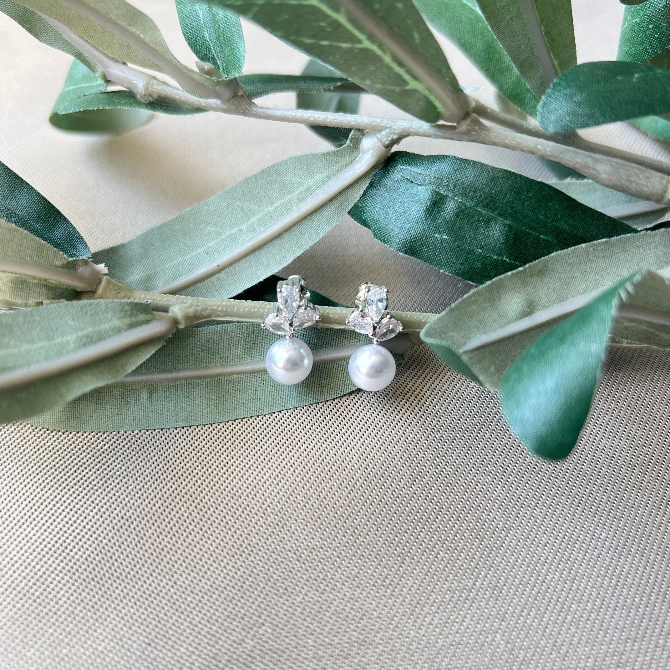 Perlenohrringe, Perlen, Ohrstecker Silber mit Zirkoniasteinen, funkelnde Ohrringe, Braut, Brautschmuck, Brautohrringe, edler Schmuck Frauen, Perlenschmuck