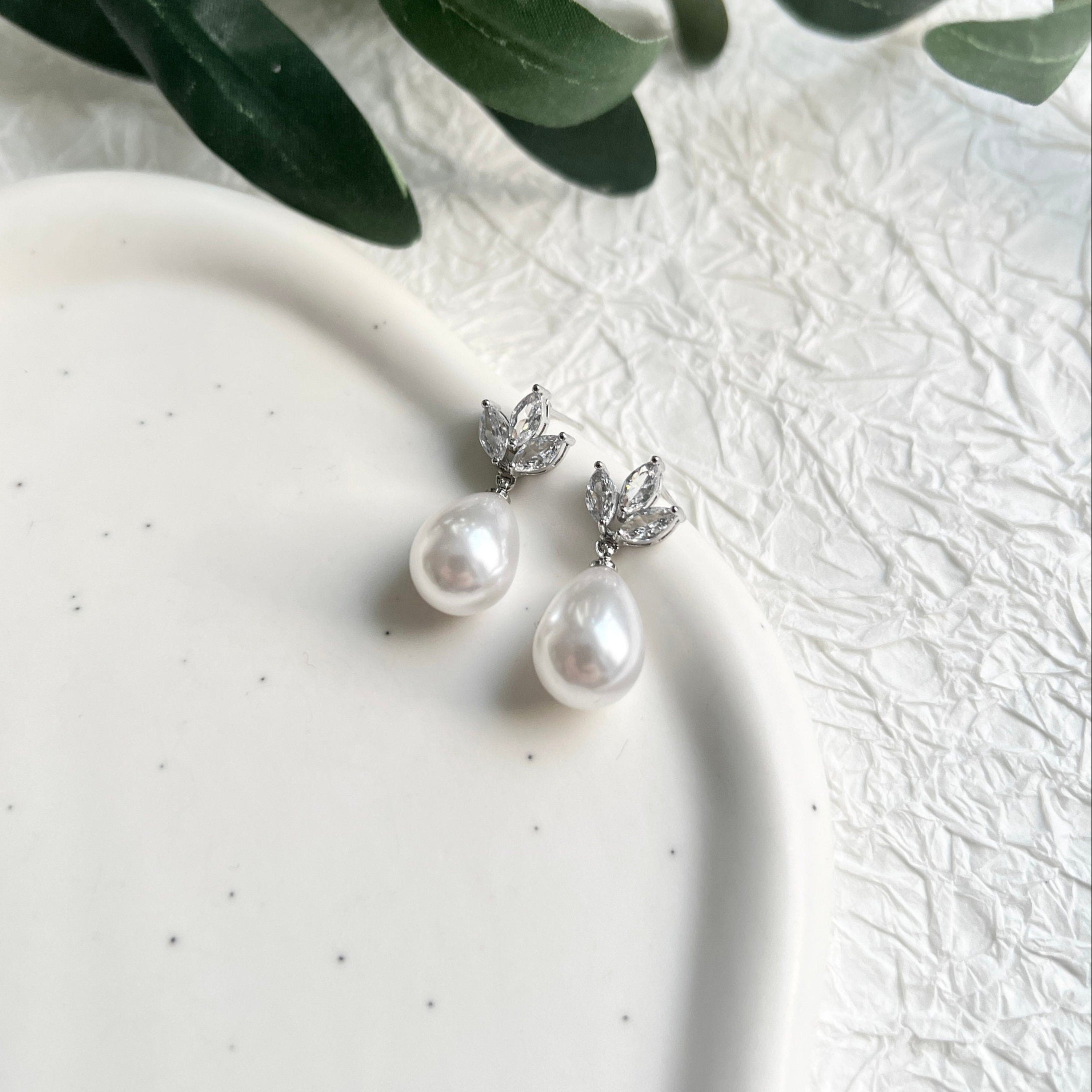 Perlenohrringe, Perlen oval, Ohrstecker Silber Cubic Zirconia, funkelnde Ohrringe Braut,-Ohrringe-Schmuckblüte