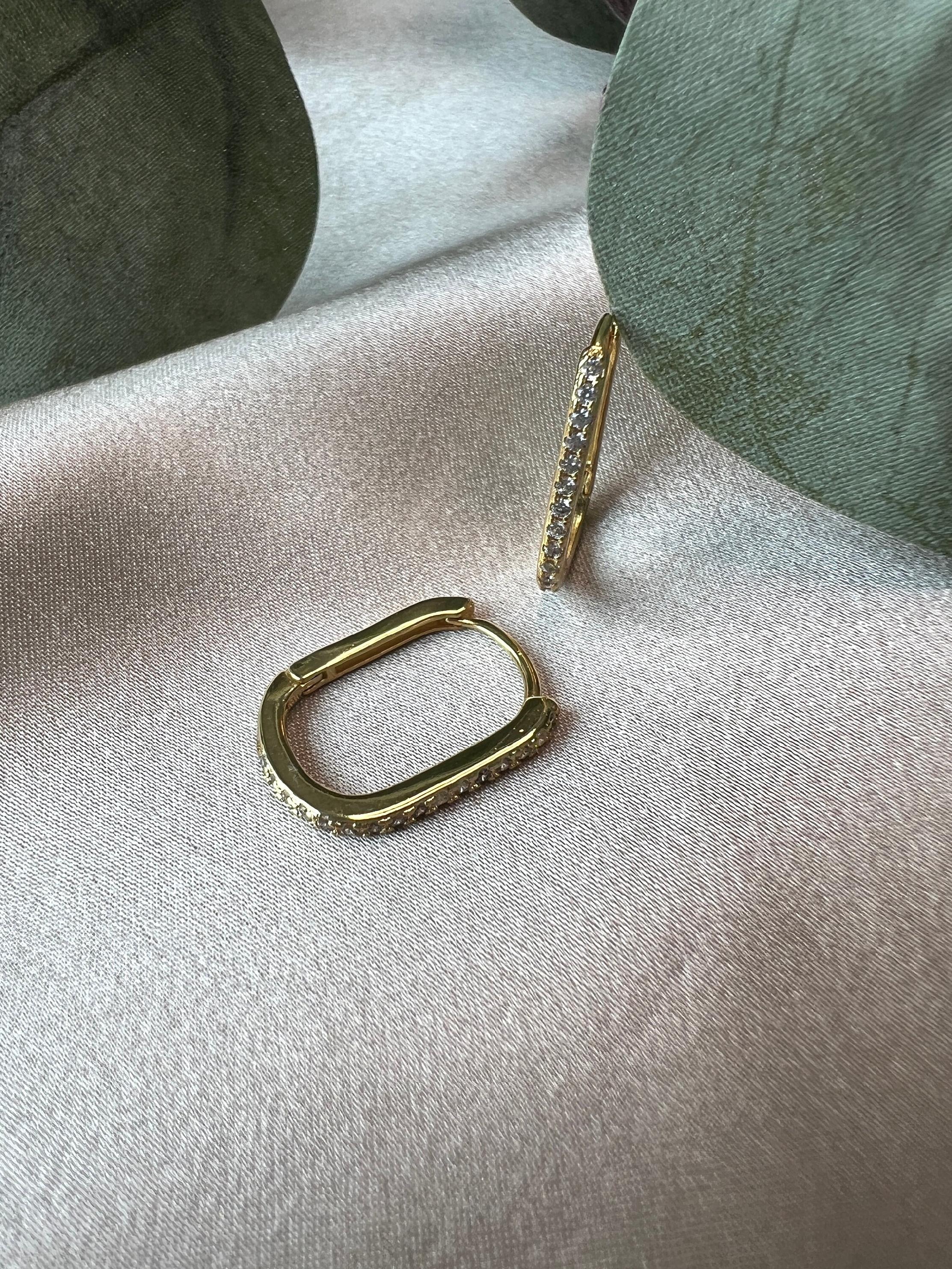 Rechteckige Creolen mit Zirkon-Pavé - gold und silber - minimalistische Ohrringe - Gold Einzeln-Ohrringe-Schmuckblüte