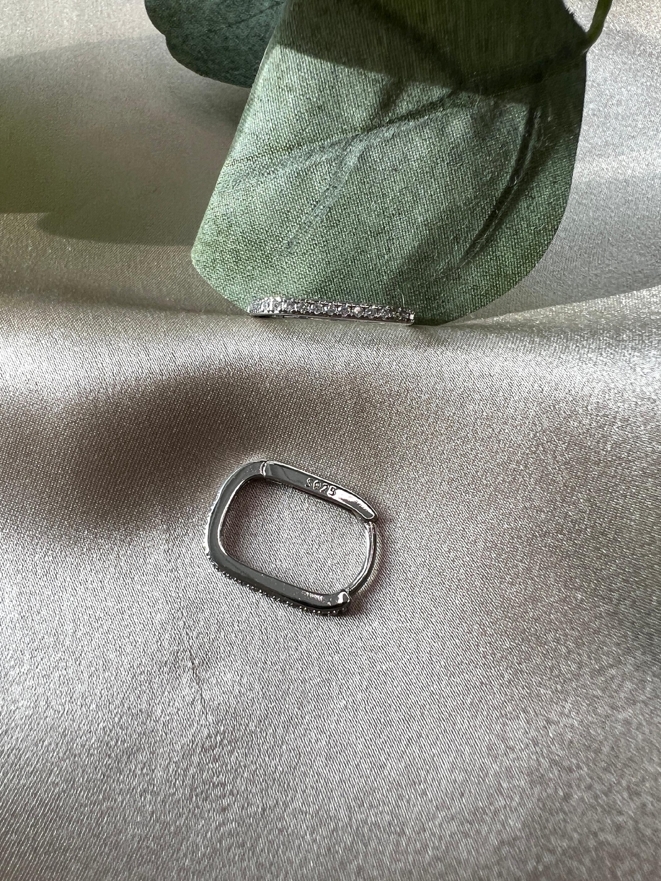 Rechteckige Creolen mit Zirkon-Pavé - gold und silber - minimalistische Ohrringe - Gold Einzeln-Ohrringe-Schmuckblüte