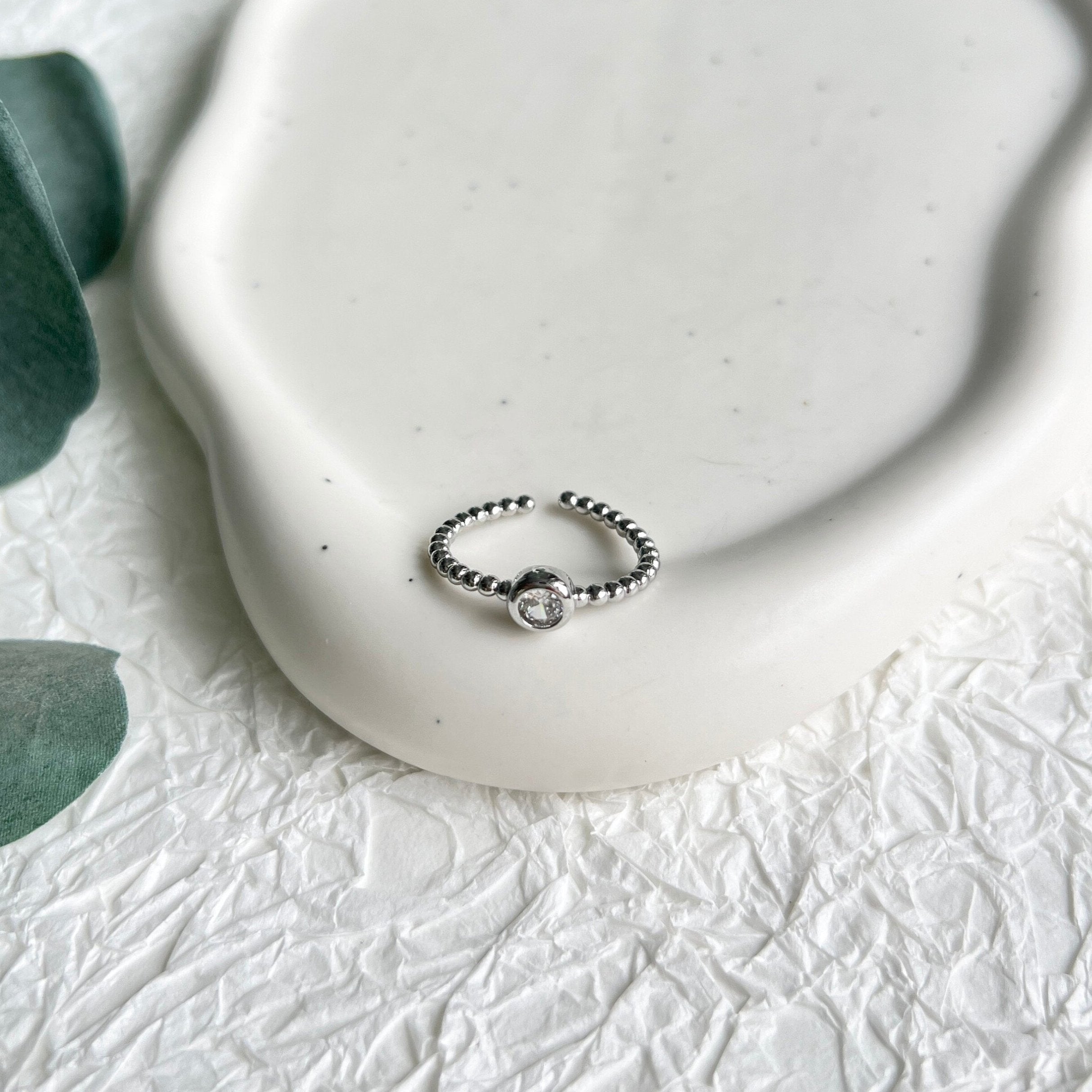 Ring Silber, funkelnde Cubic Zirconia Steine, hochwertiger Schmuck, offen, verstellbar,-Ohrringe-Schmuckblüte