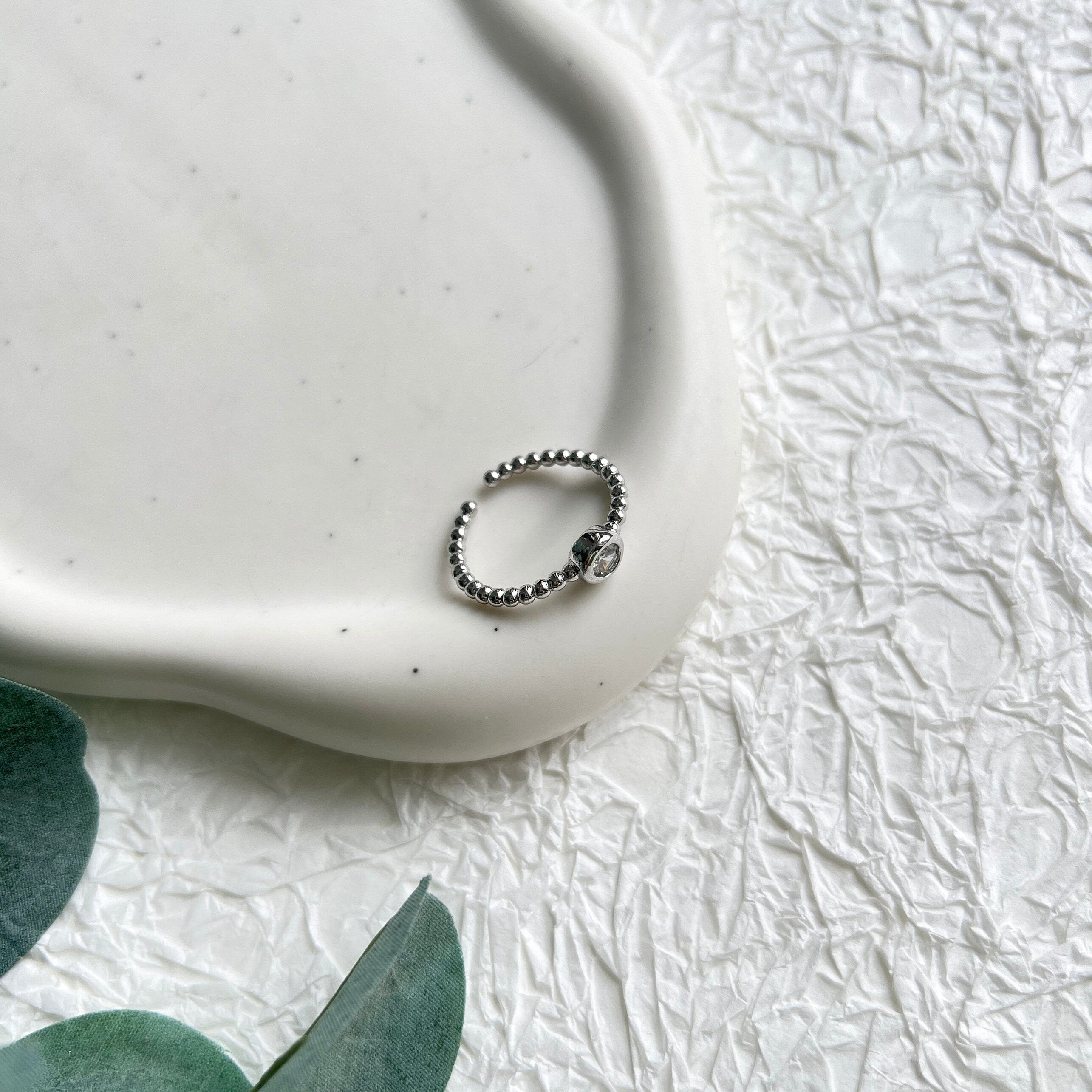 Ring Silber, funkelnde Cubic Zirconia Steine, hochwertiger Schmuck, offen, verstellbar,-Ohrringe-Schmuckblüte