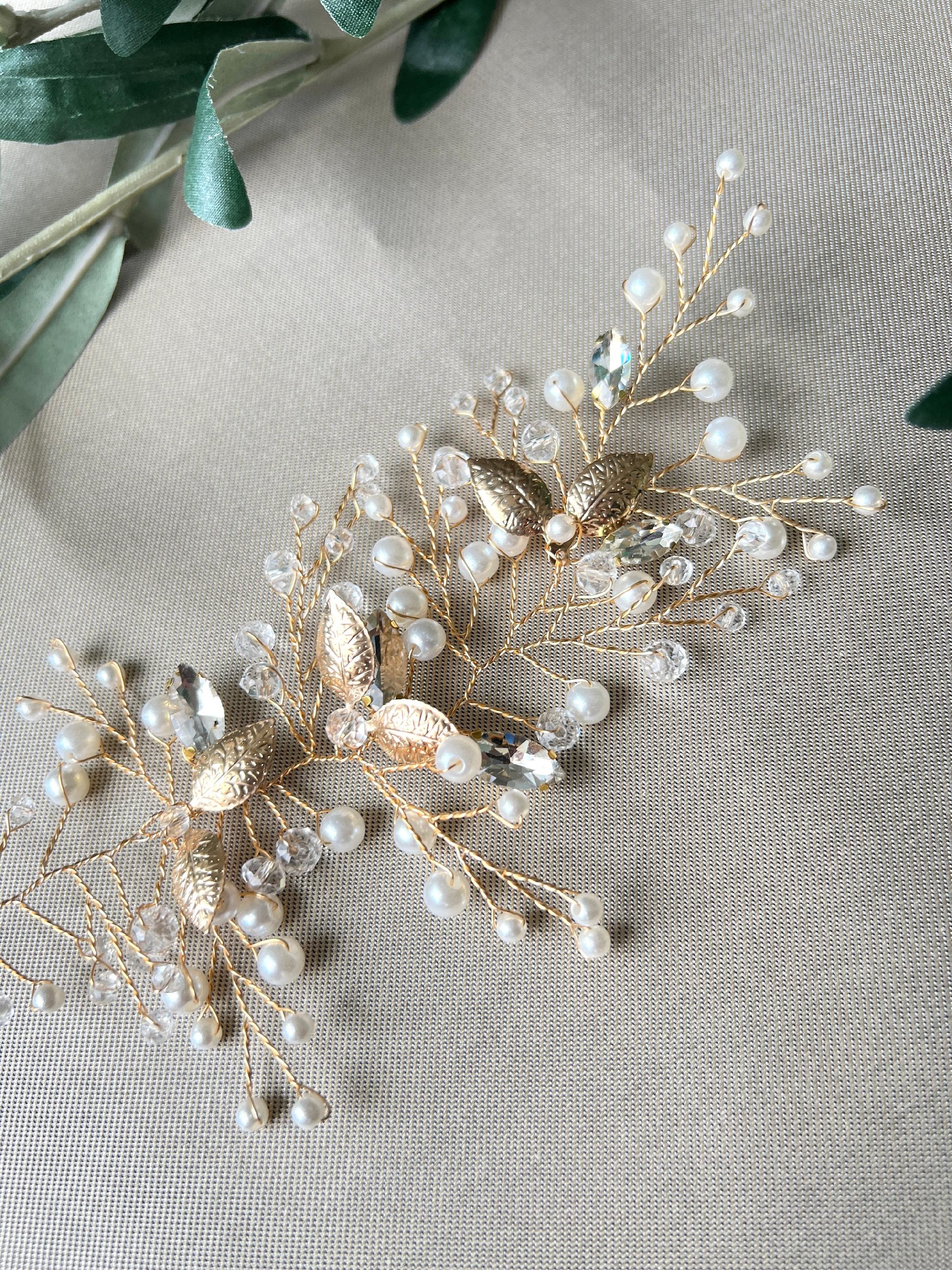 Seitlicher Haarschmuck, gold mit Perlen, Strasssteinen und Blättern, Brautschmuck, Hochzeit, Brautjungfern Schmuck, Haarranke, Haarrebe-Brauthaarschmuck-Schmuckblüte