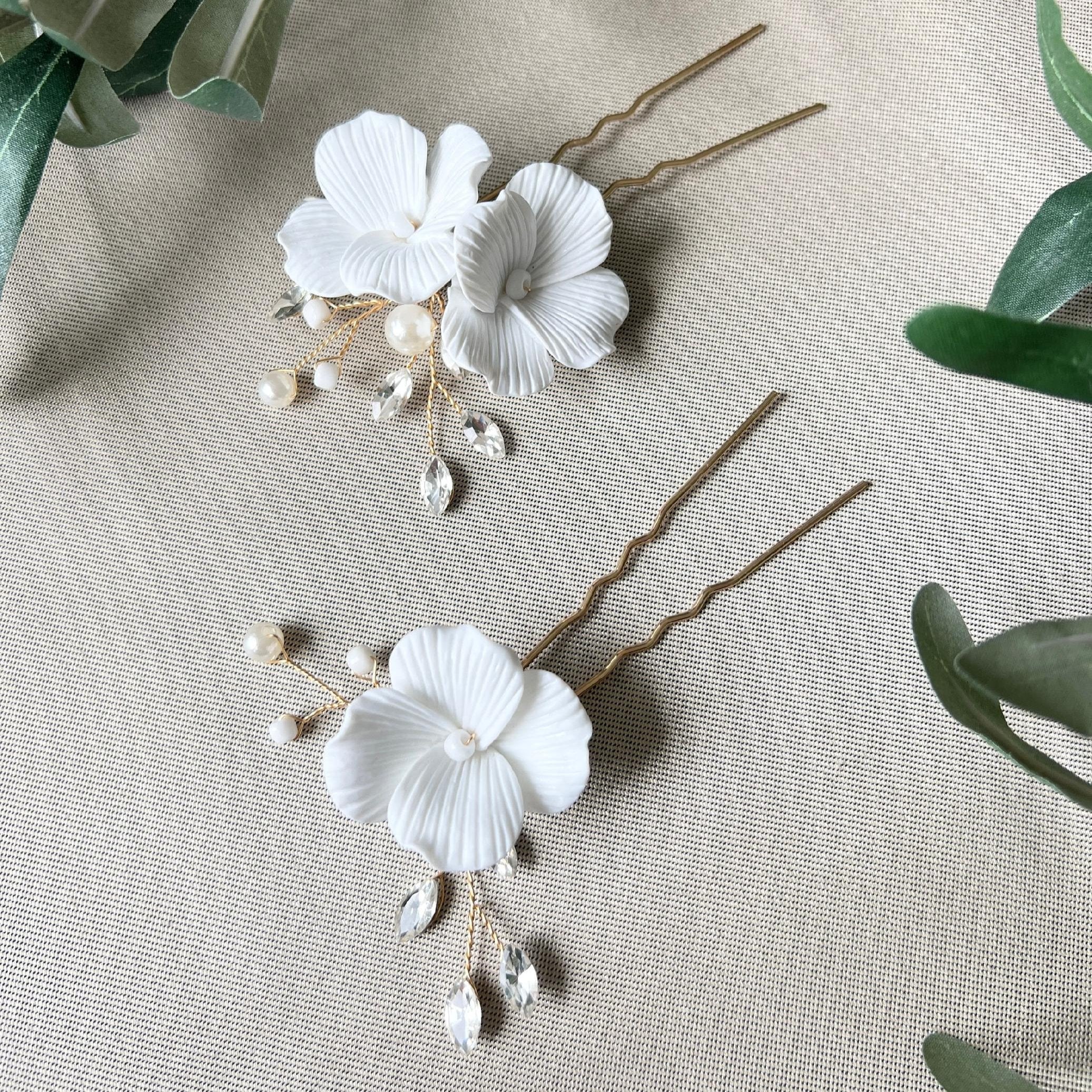 Set Braut Haarnadel, 2 Stück, Gold oder Silber, weiße Perlen, Couture Blüten, Strass, - Gold-Brauthaarschmuck-Schmuckblüte