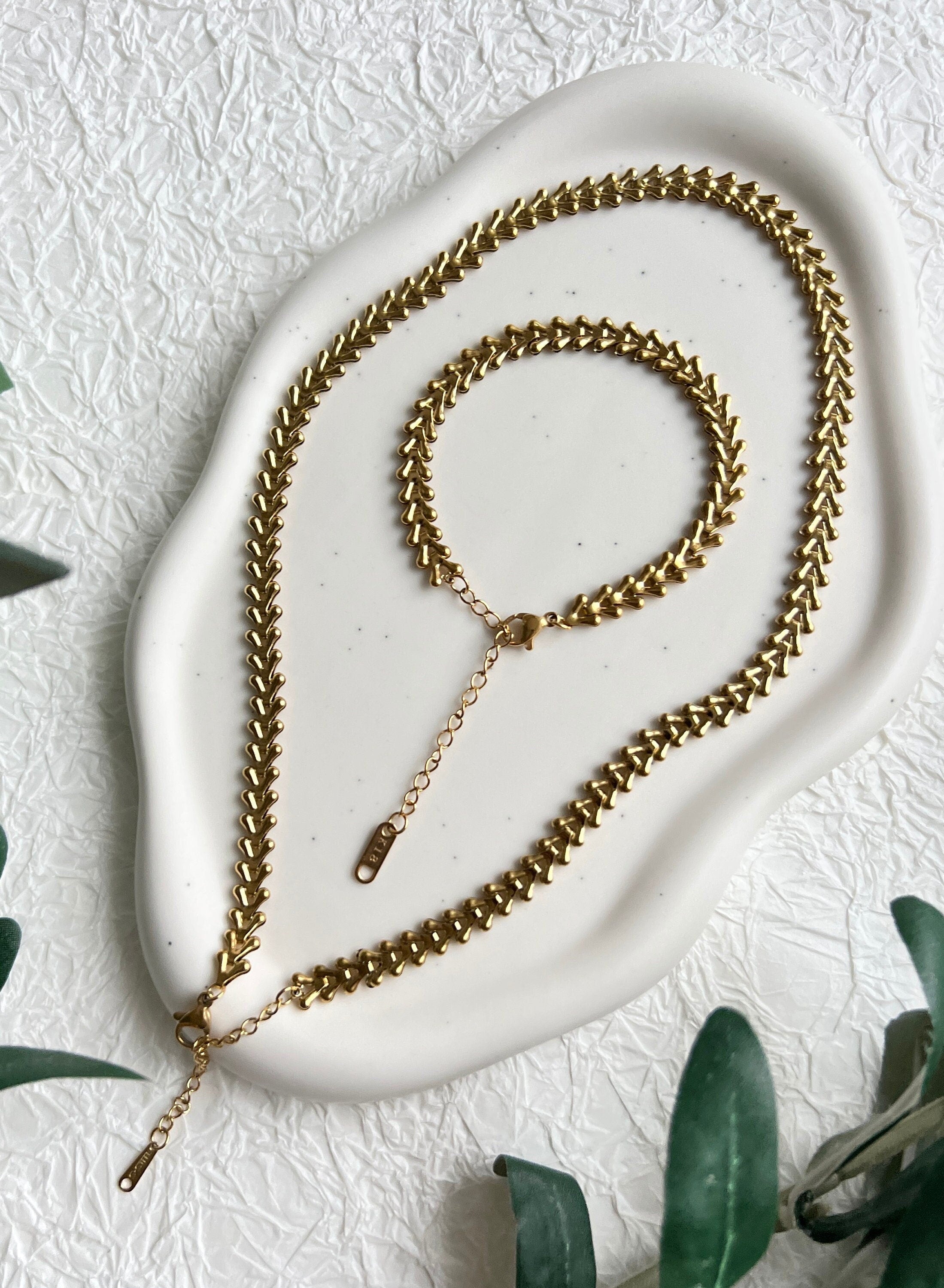 Set Halskette und Armband, gold, Edelstahl, breite Halskette, flach, hochwertige Gliederkette,-Halskette-Schmuckblüte