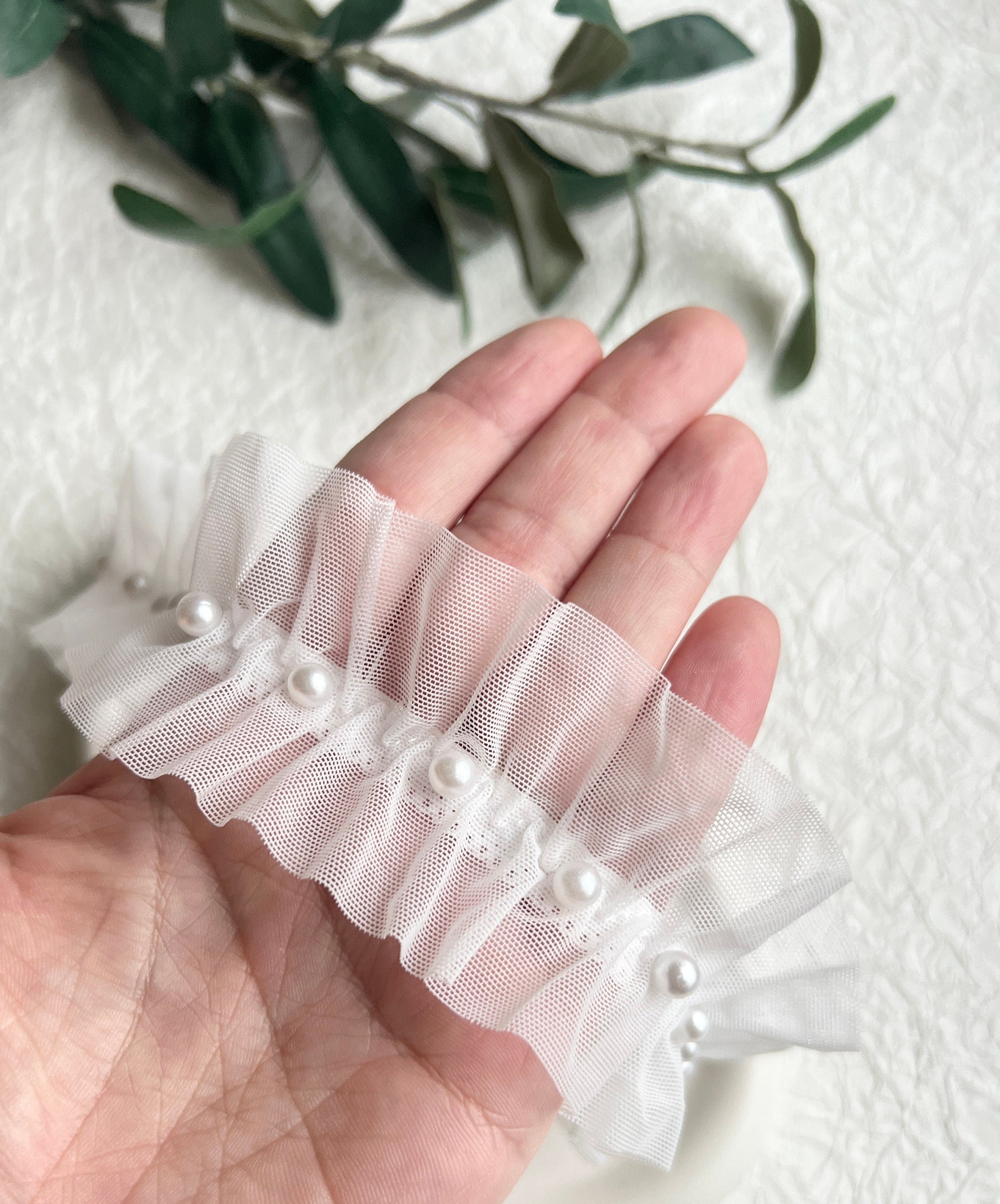 Strumpfband, Soft Tüll, weiß mit Perlen, Brautschmuck, Braut Zubehör, Hochzeit Zubehör, Braut-Strumpfbänder-Schmuckblüte