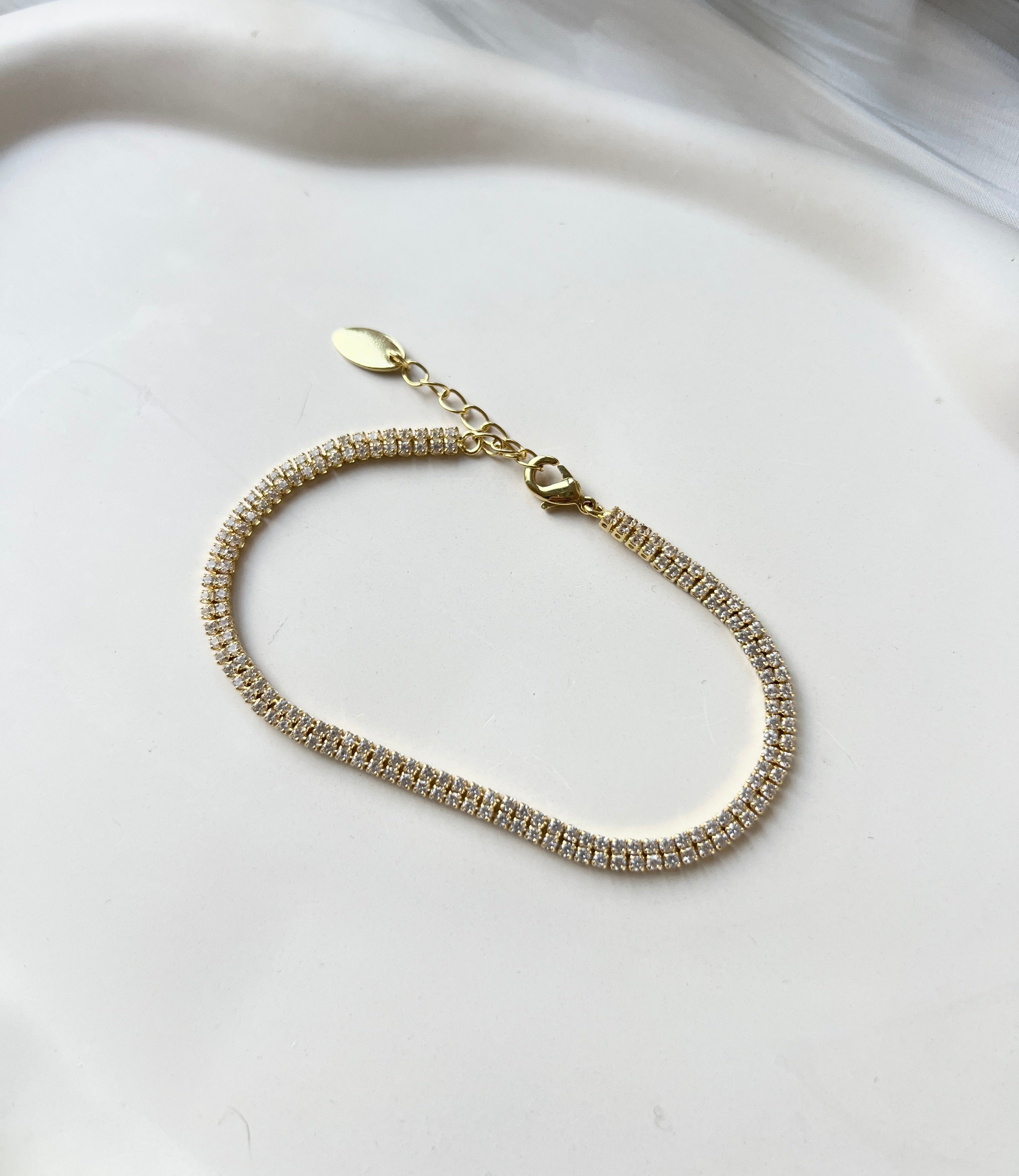 Armband, gold, feine Strasssteine, Tennisarmband, Tennis Bracelet, goldener Brautschmuck, glänzendes Brautarmband, edler Schmuck für die Hochzeit, Standesamt Tennisbracelet, Geschenk für Sie, Weihnachtsgeschenk für Frauen, Schmuckbluete