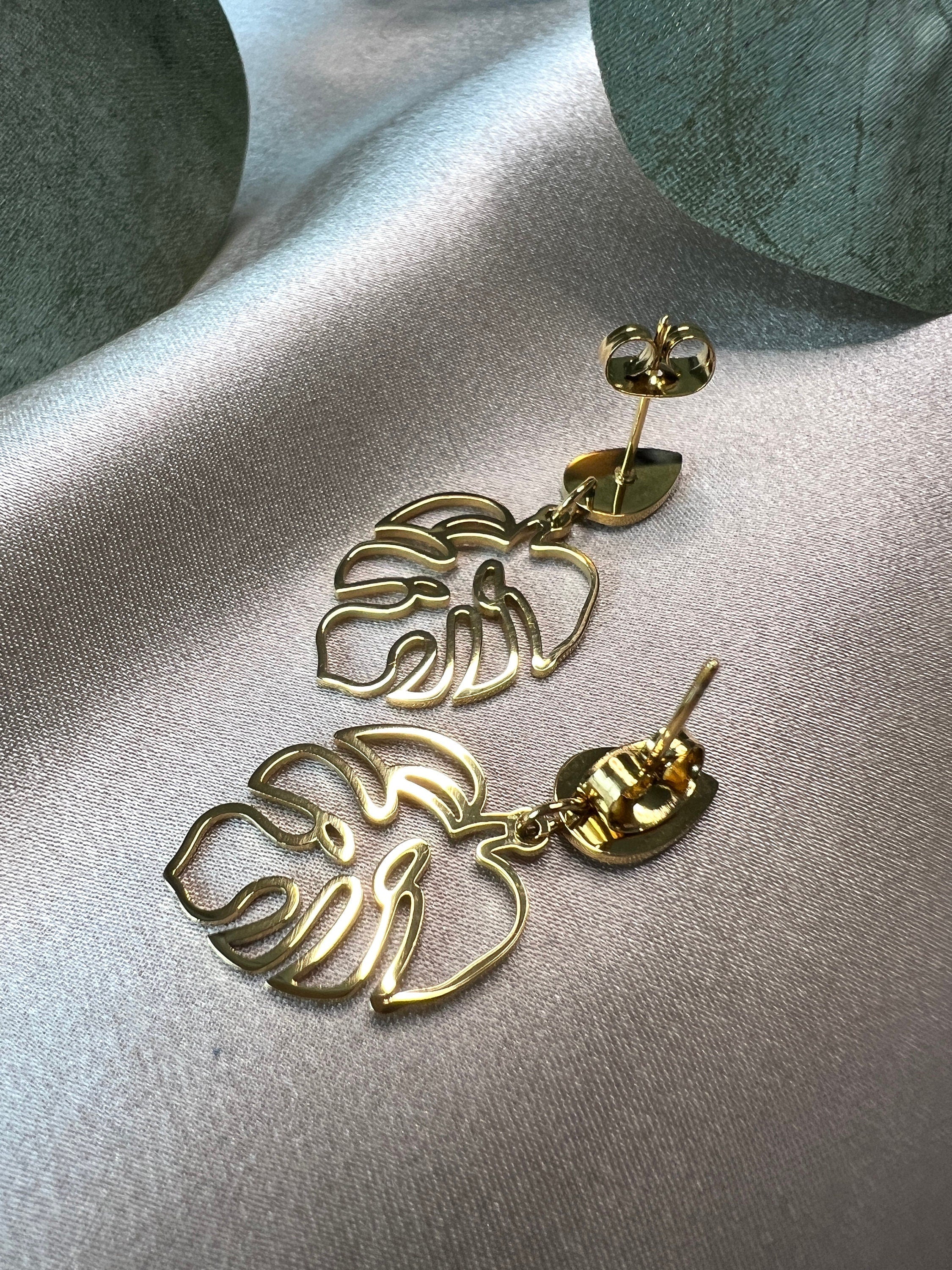Tropische Ohrringe, Palmenblatt, Edelstahl, gold und silber, Hängeohrringe, Blattohrringe, Sommer Schmuck - Gold-Ohrringe-Schmuckblüte
