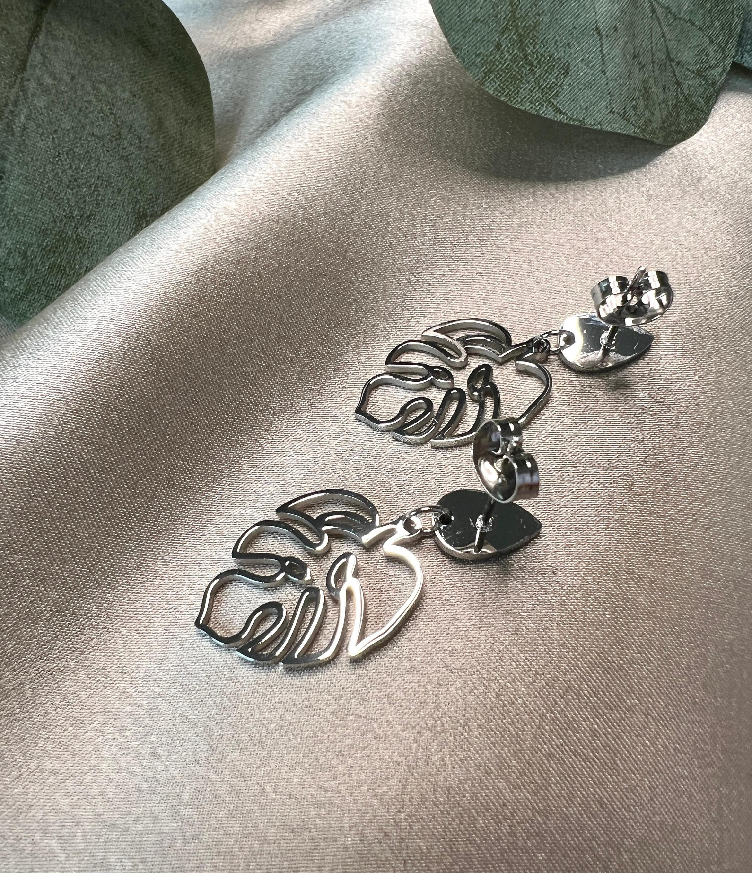 Tropische Ohrringe, Palmenblatt, Edelstahl, gold und silber, Hängeohrringe, Blattohrringe, Sommer Schmuck - Silver-Ohrringe-Schmuckblüte