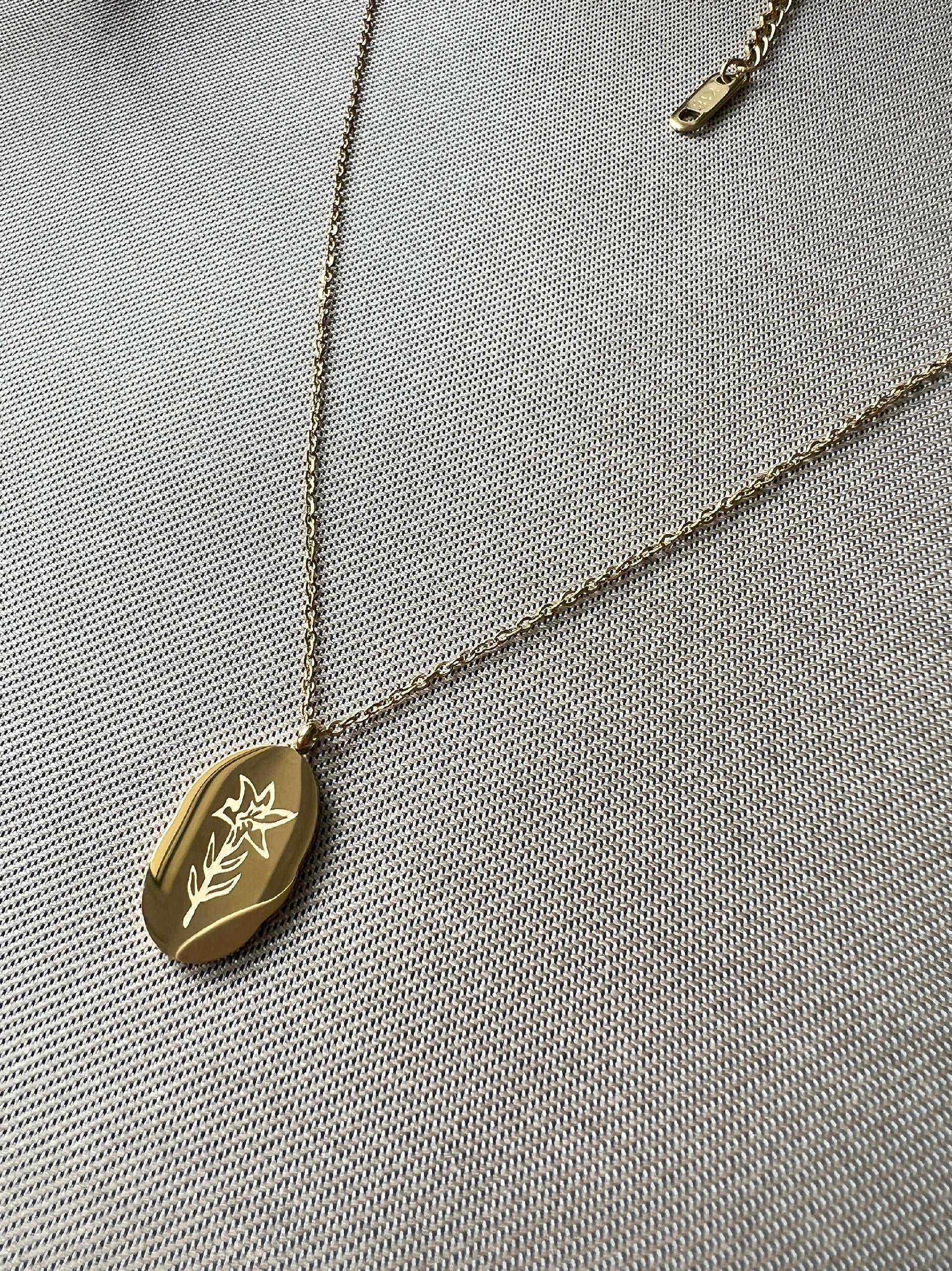 Wendehalskette, Geschenk Trauzeugin, Geburtsblume Dezember, Geburtsmonat, Weihnachtsstern Blume, 18k Gold, wasserfest, Halskette für Frauen-Halskette-Schmuckblüte